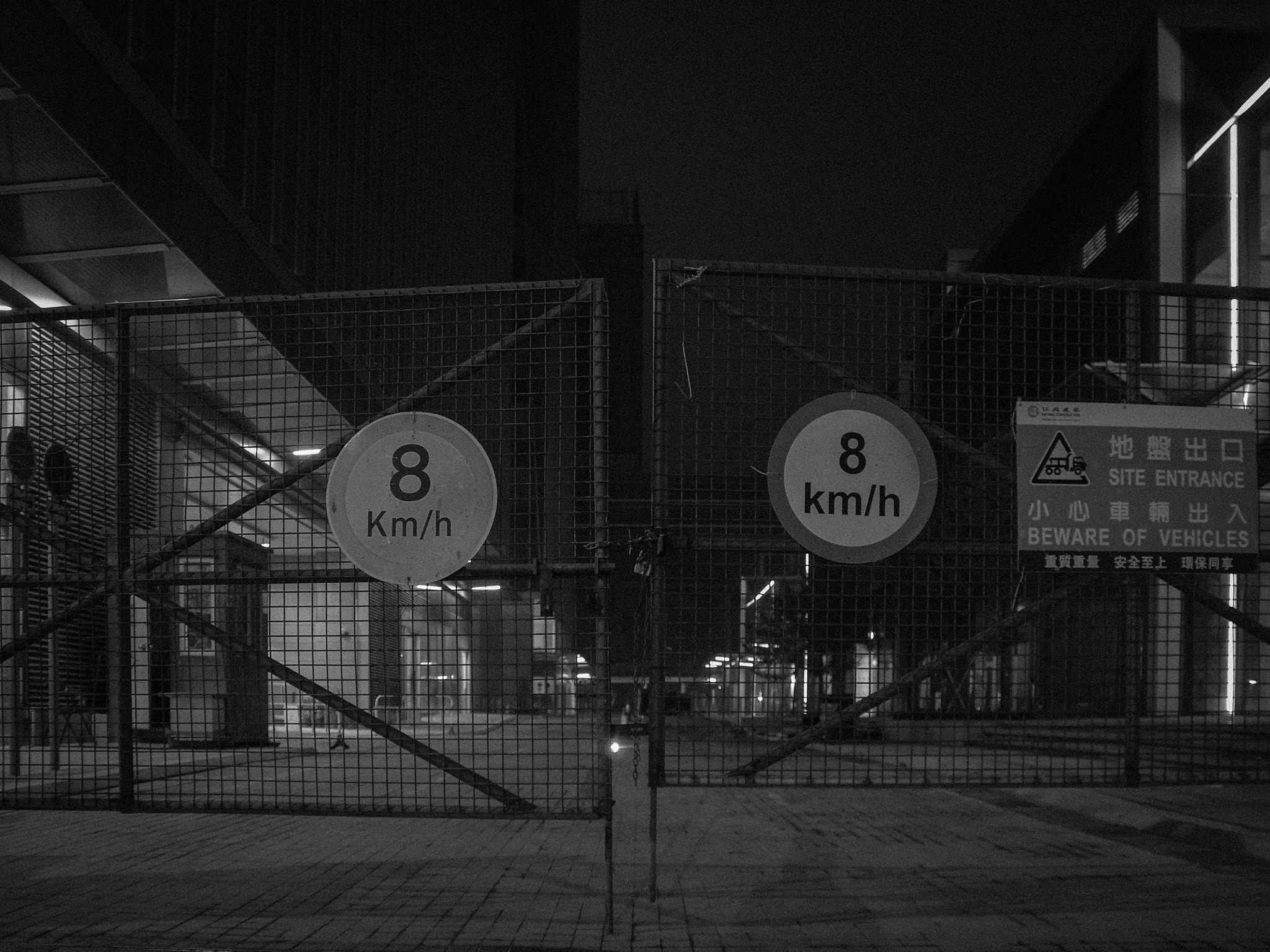 Sigma 17-70mm F2.8-4 DC Macro OS HSM sample photo. Good night hk photography