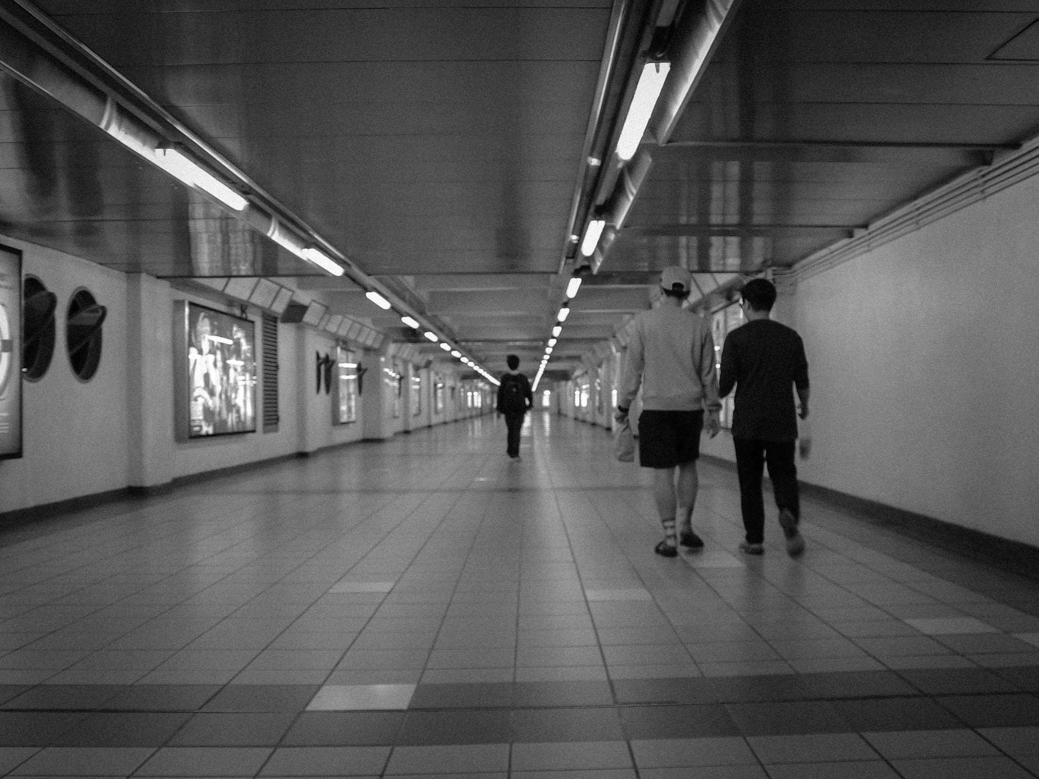 Sigma 17-70mm F2.8-4 DC Macro OS HSM sample photo. Good night hk photography