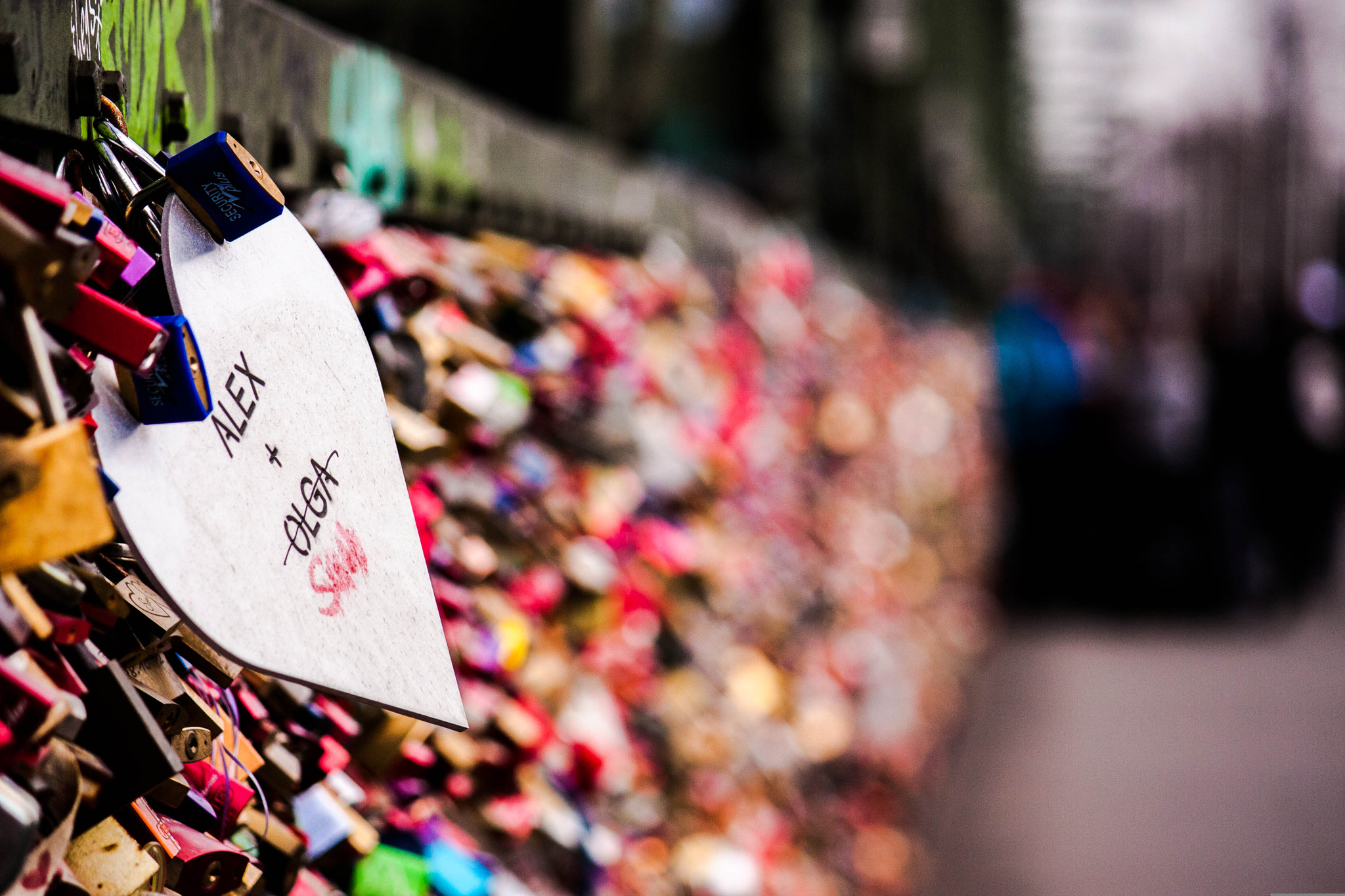 Canon EOS 40D sample photo. Love is over! photography