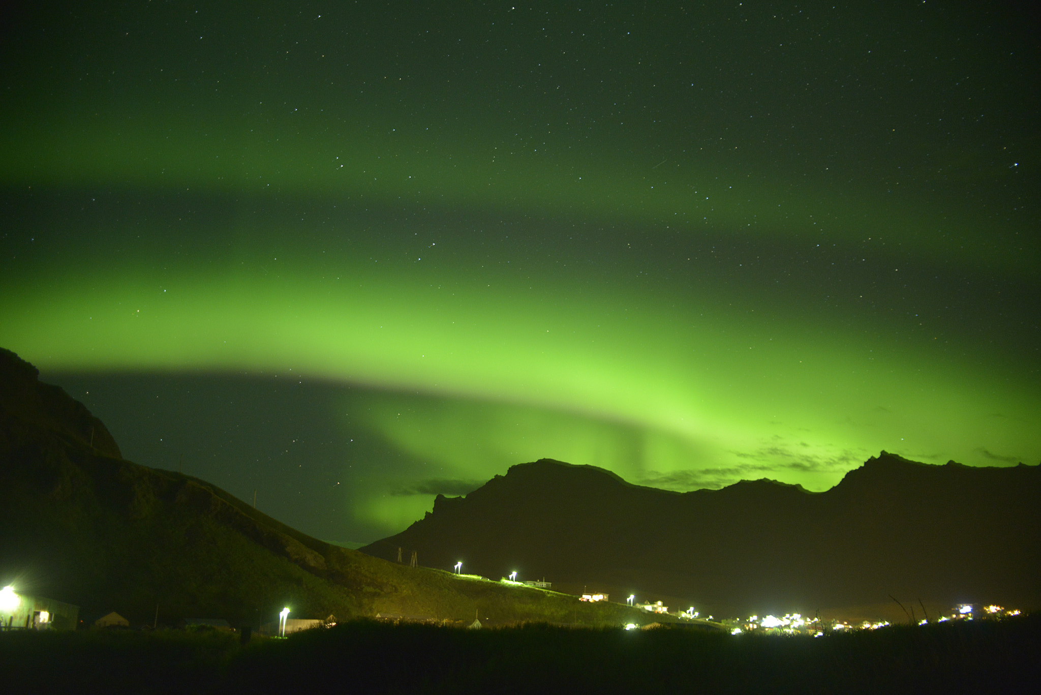 Nikon D800 + Nikon AF-S DX Nikkor 35mm F1.8G sample photo. Northern lights photography