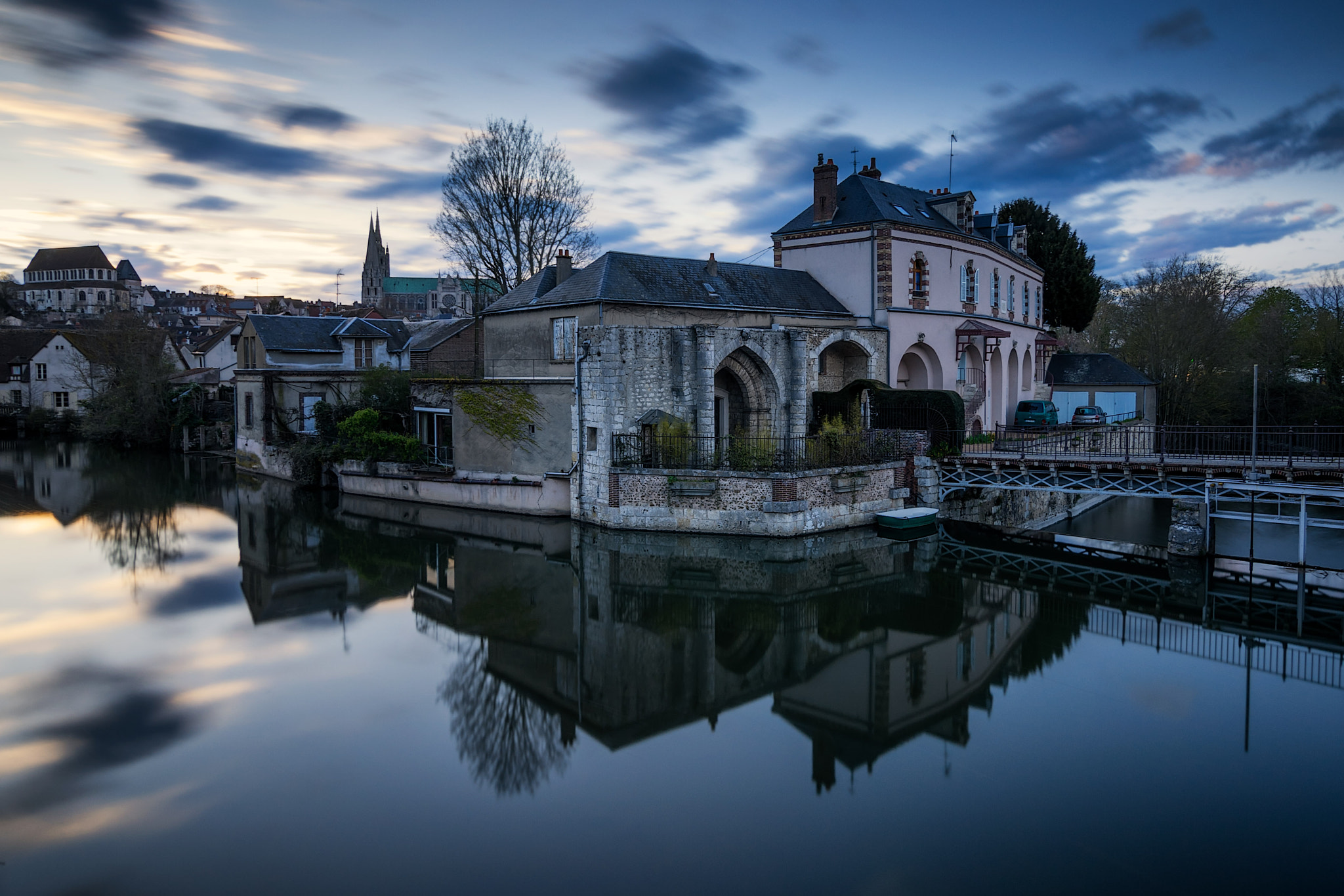 Sony DT 50mm F1.8 SAM sample photo. Reflections of chartres photography