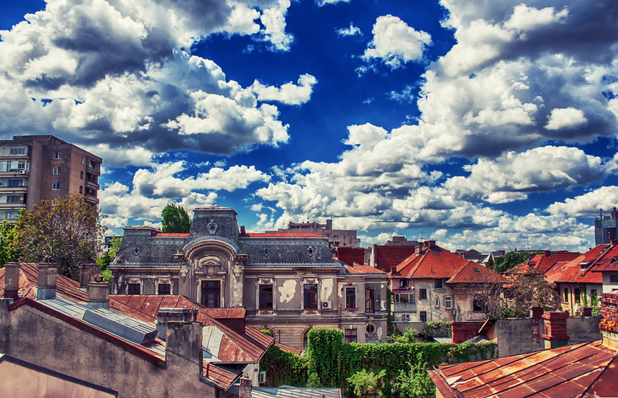 Canon EF-S 18-55mm F3.5-5.6 sample photo. Bucharest photography