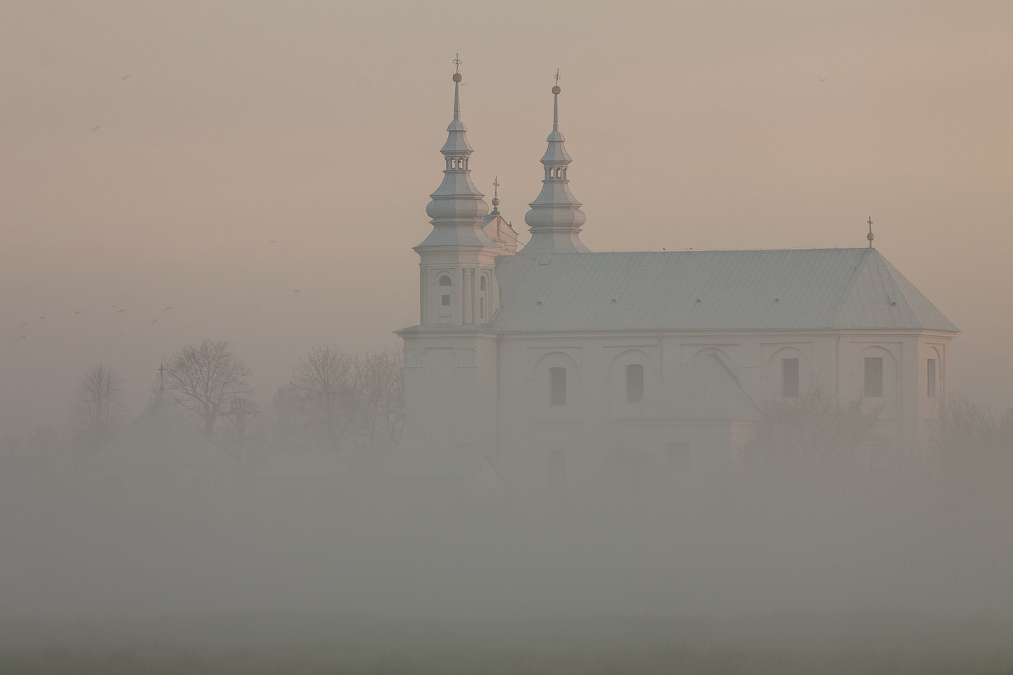 Canon EF 100-400mm F4.5-5.6L IS USM sample photo. Misty church photography