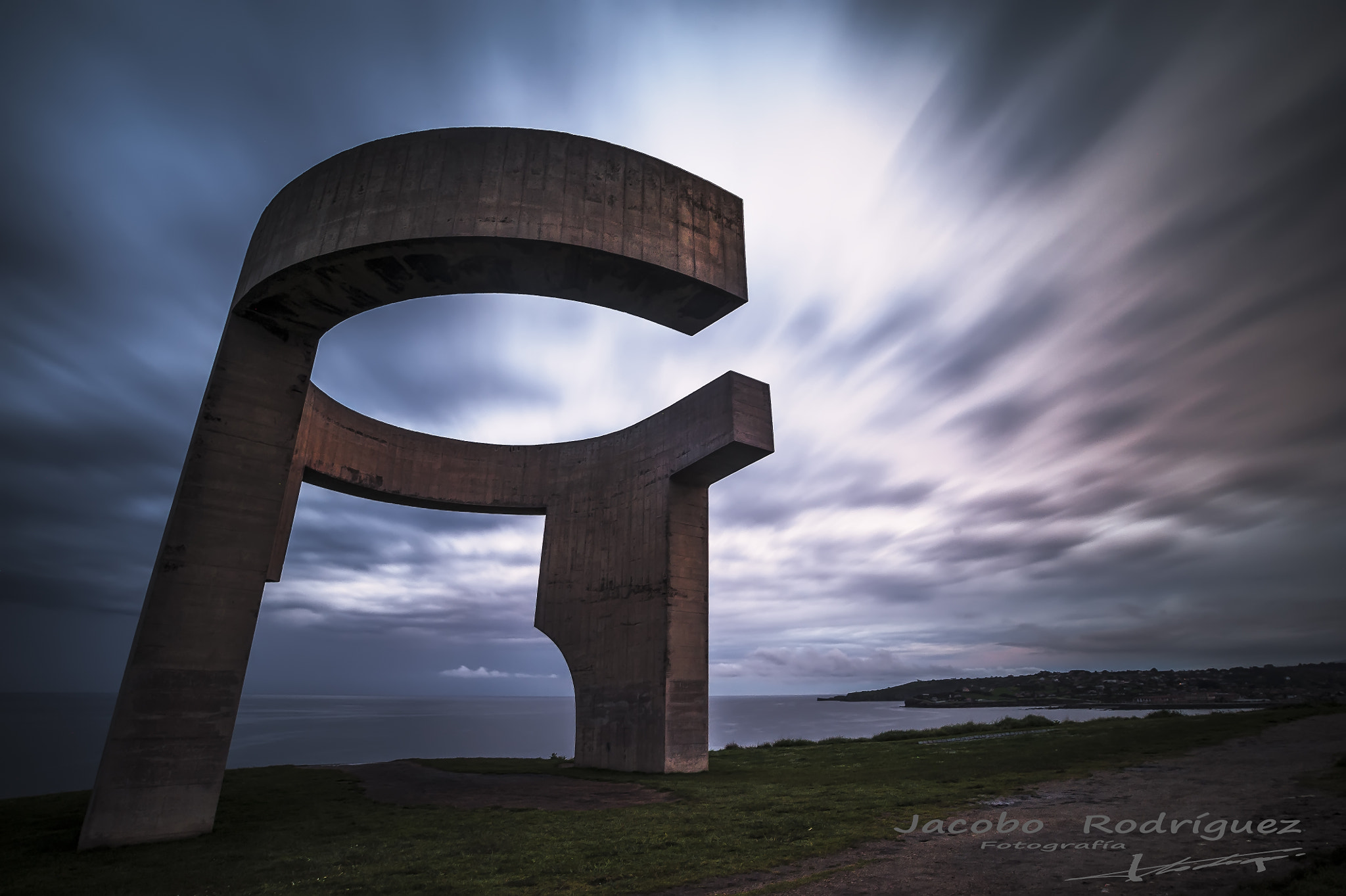 Nikon D700 + Sigma 17-35mm F2.8-4 EX Aspherical sample photo. Colosus photography