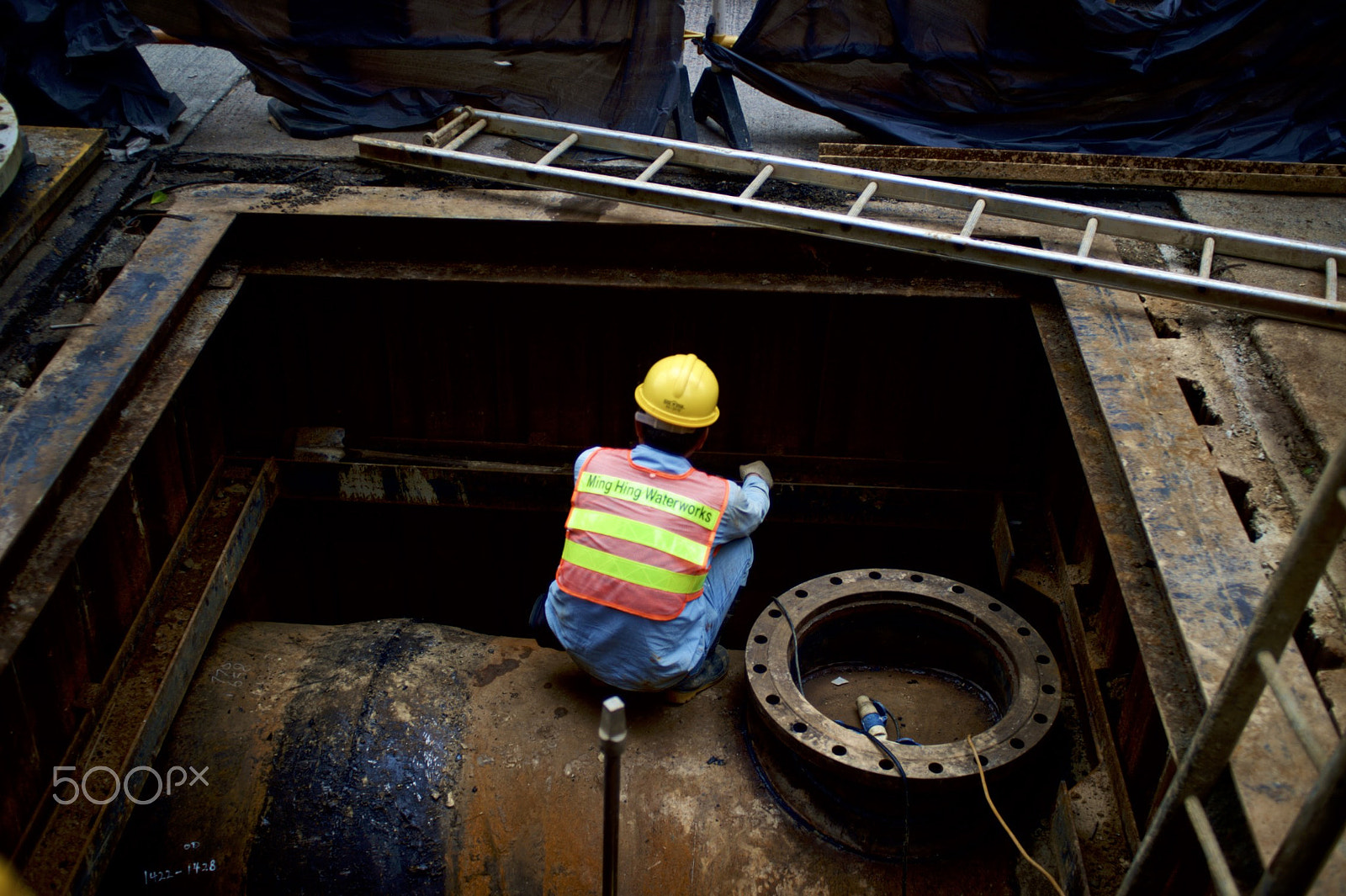 Nikon Df + AF Nikkor 50mm f/1.8 sample photo. Construction worker photography