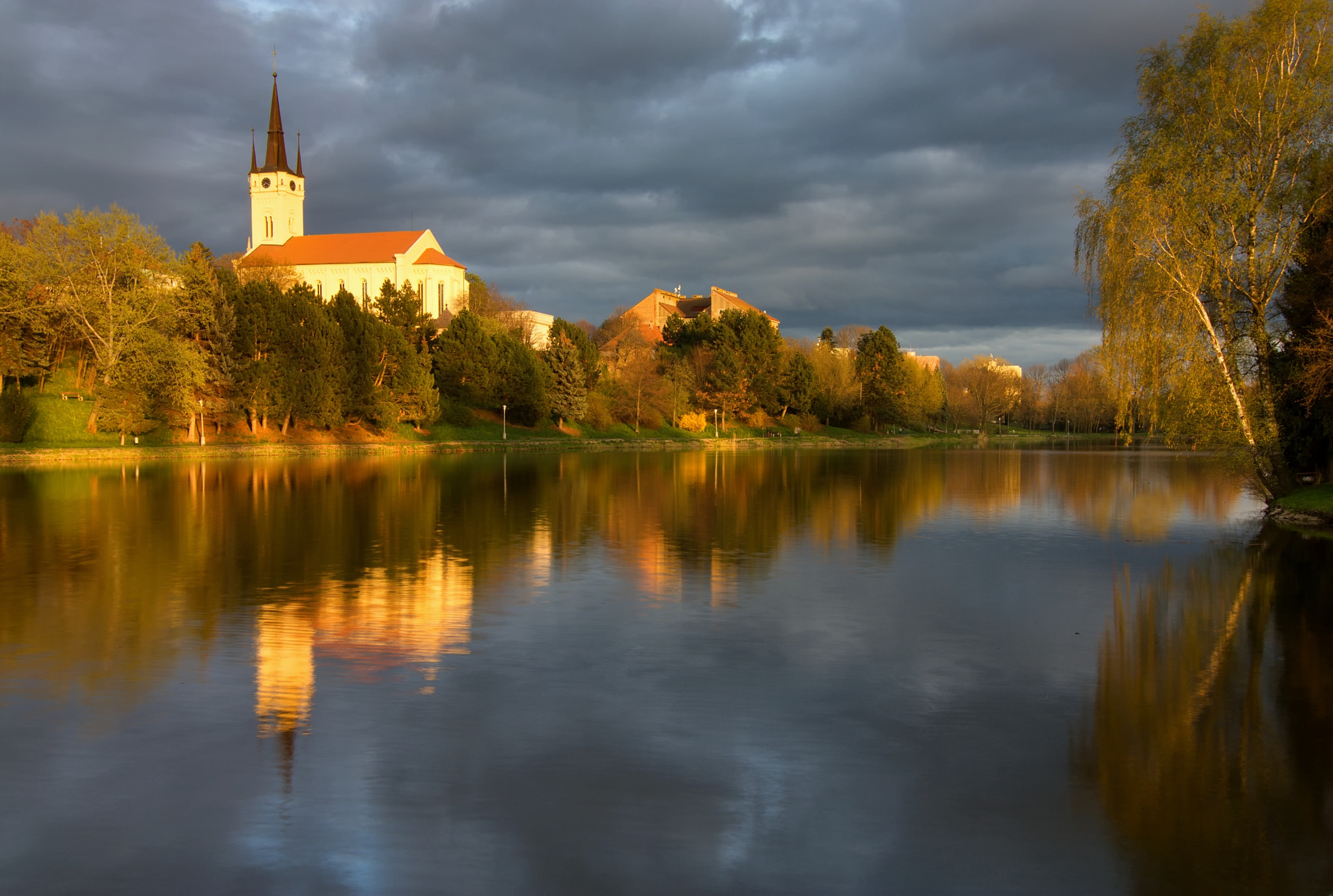 Tokina AT-X Pro 12-24mm F4 (IF) DX sample photo. Caslav at the evening photography