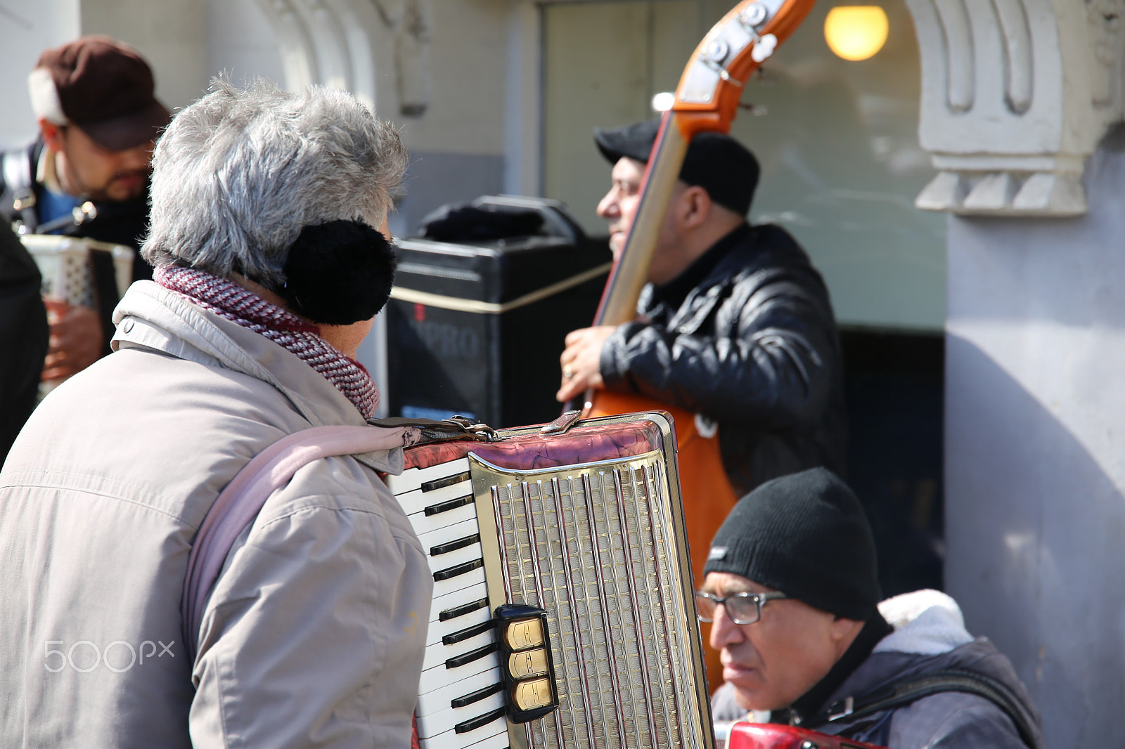 Canon EF 500mm F4L IS USM sample photo. Musicians on king's square, brussels photography