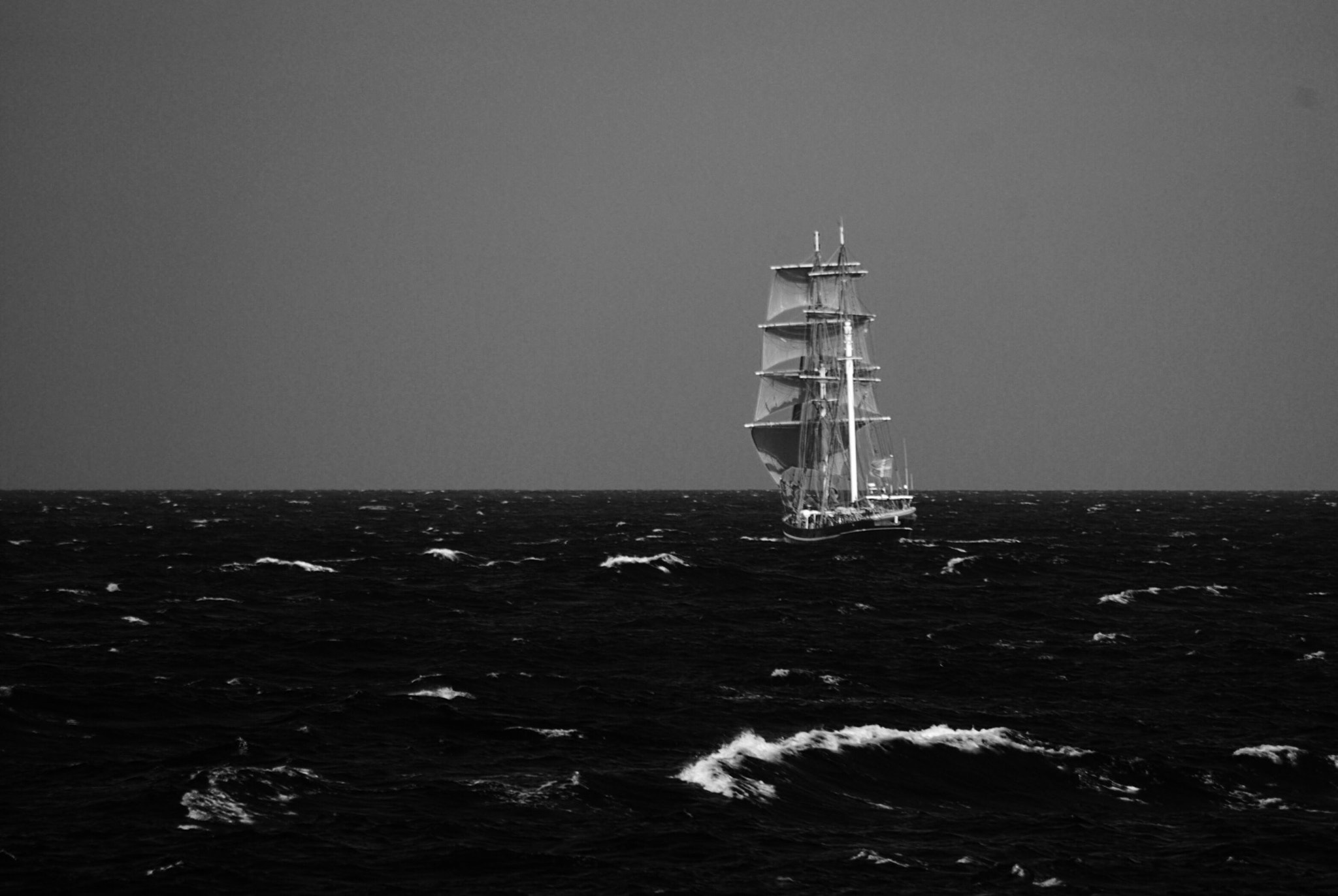 Pentax K10D sample photo. Running down the trades photography