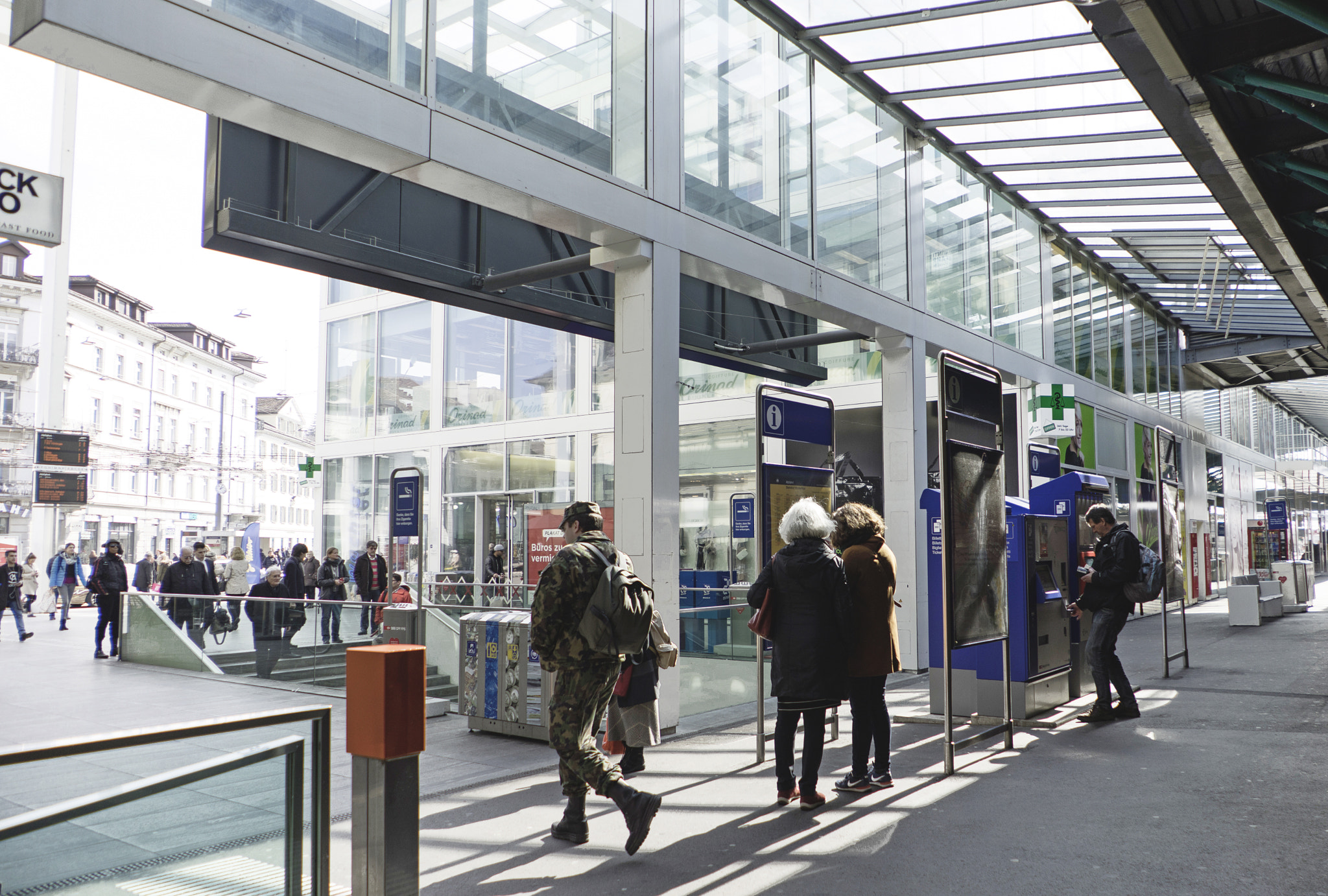 FE 21mm F2.8 sample photo. Bahnhof winterthur photography