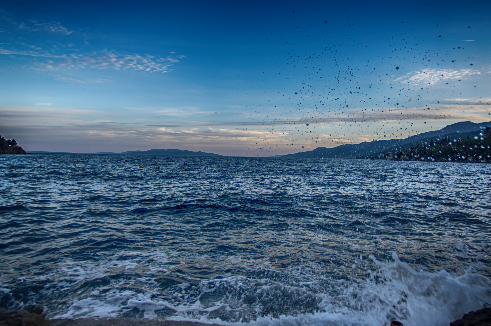 Pentax K-3 sample photo. Through wave photography