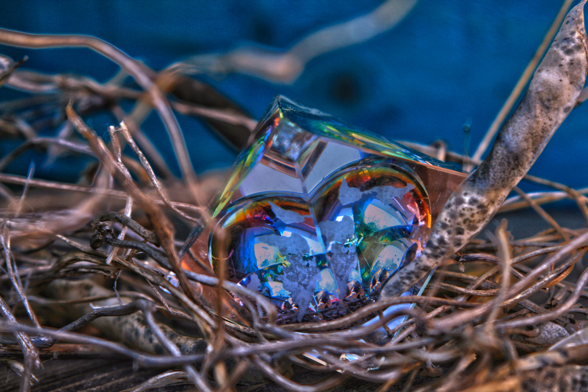 Canon EF 28-105mm f/3.5-4.5 USM sample photo. Prism heart photography