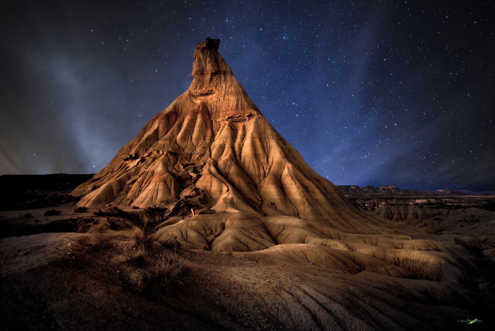 Canon EOS-1D X + Sigma 24-70mm F2.8 EX DG Macro sample photo. Desert lights by night in the bardenas photography