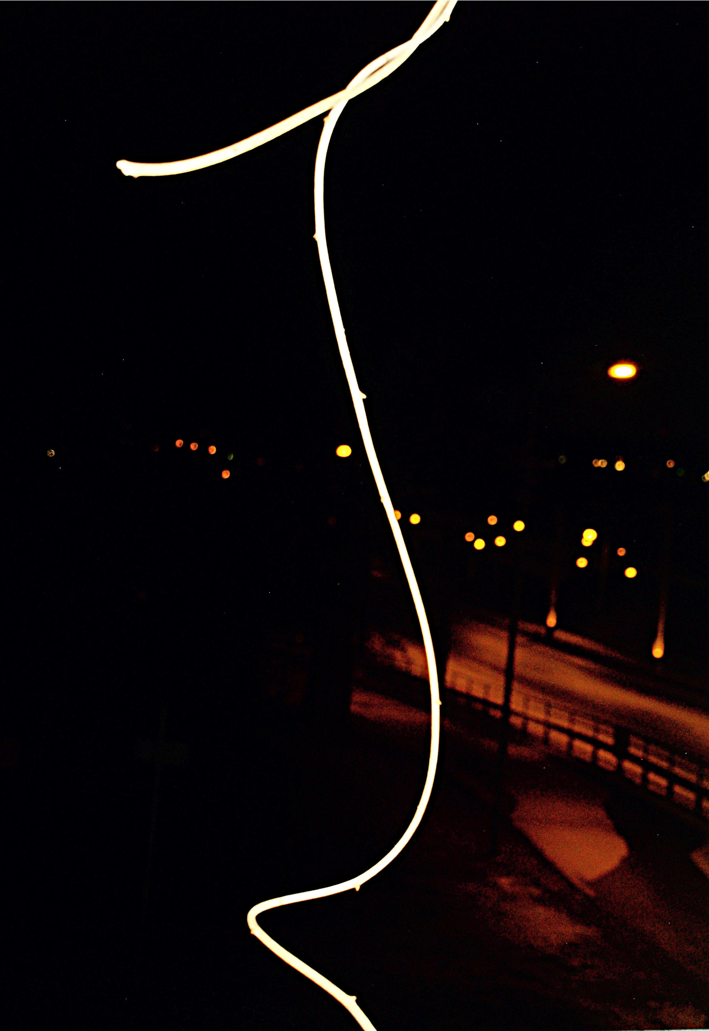 Olympus E-400 (EVOLT E-400) sample photo. Festoon in darkness. photography