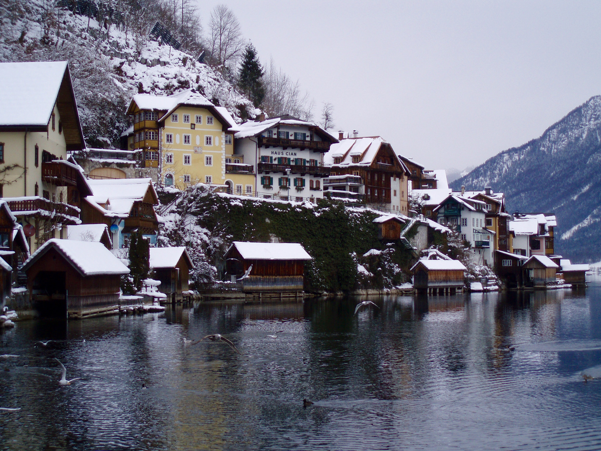 Olympus u700,S700 sample photo. Hallstatt photography