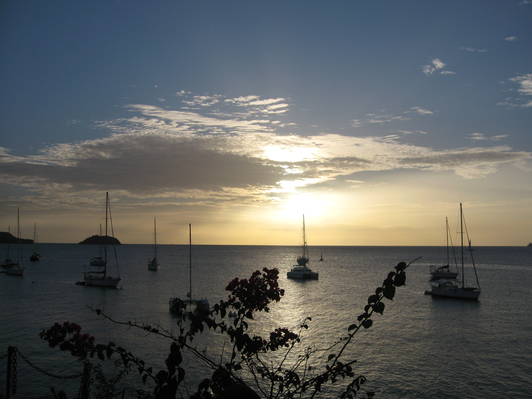 Canon DIGITAL IXUS 900TI sample photo. Martinique les trois ilets "la pointe du bout" photography