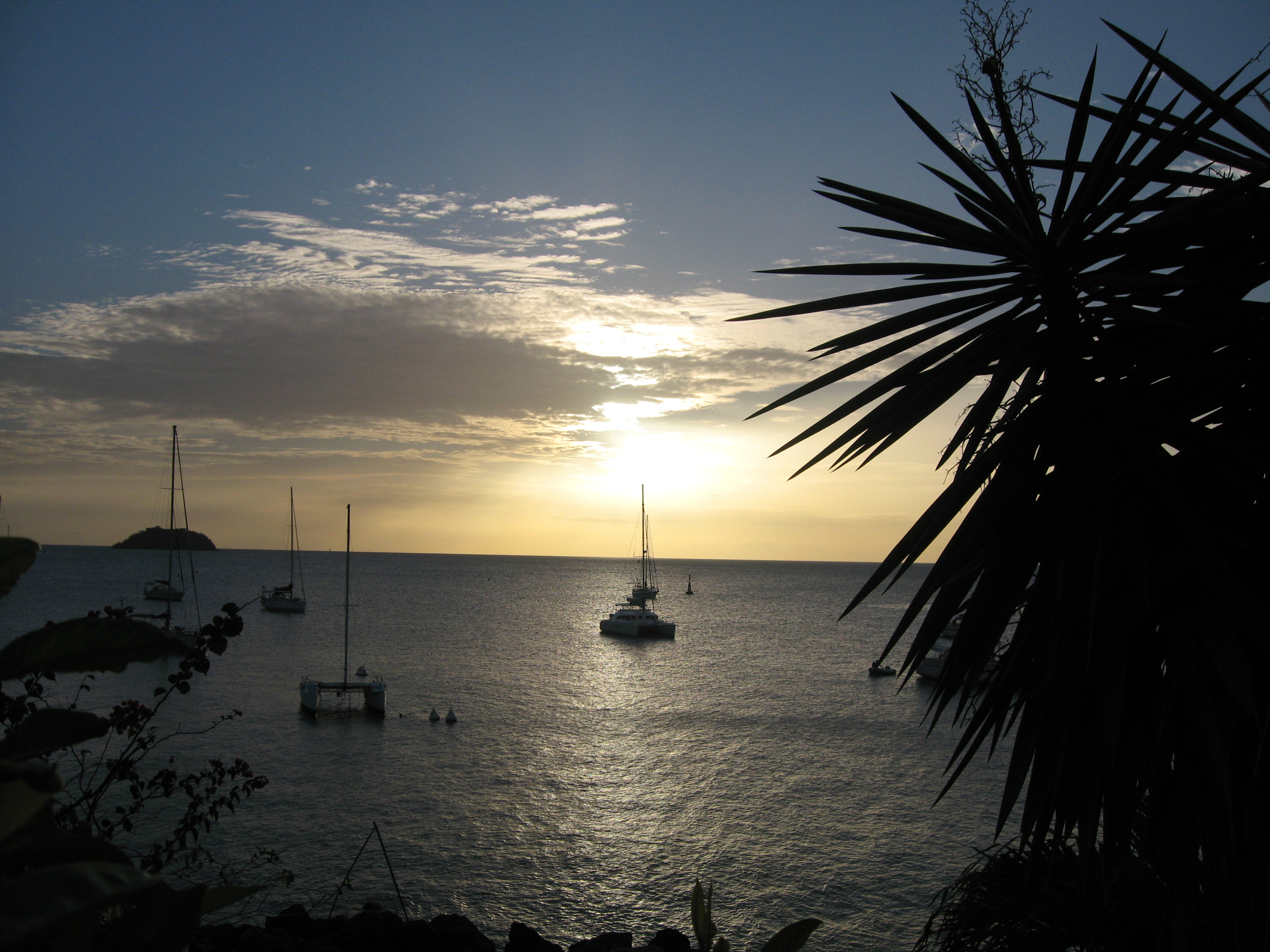 Canon DIGITAL IXUS 900TI sample photo. Martinique les trois ilets "la pointe du bout" photography