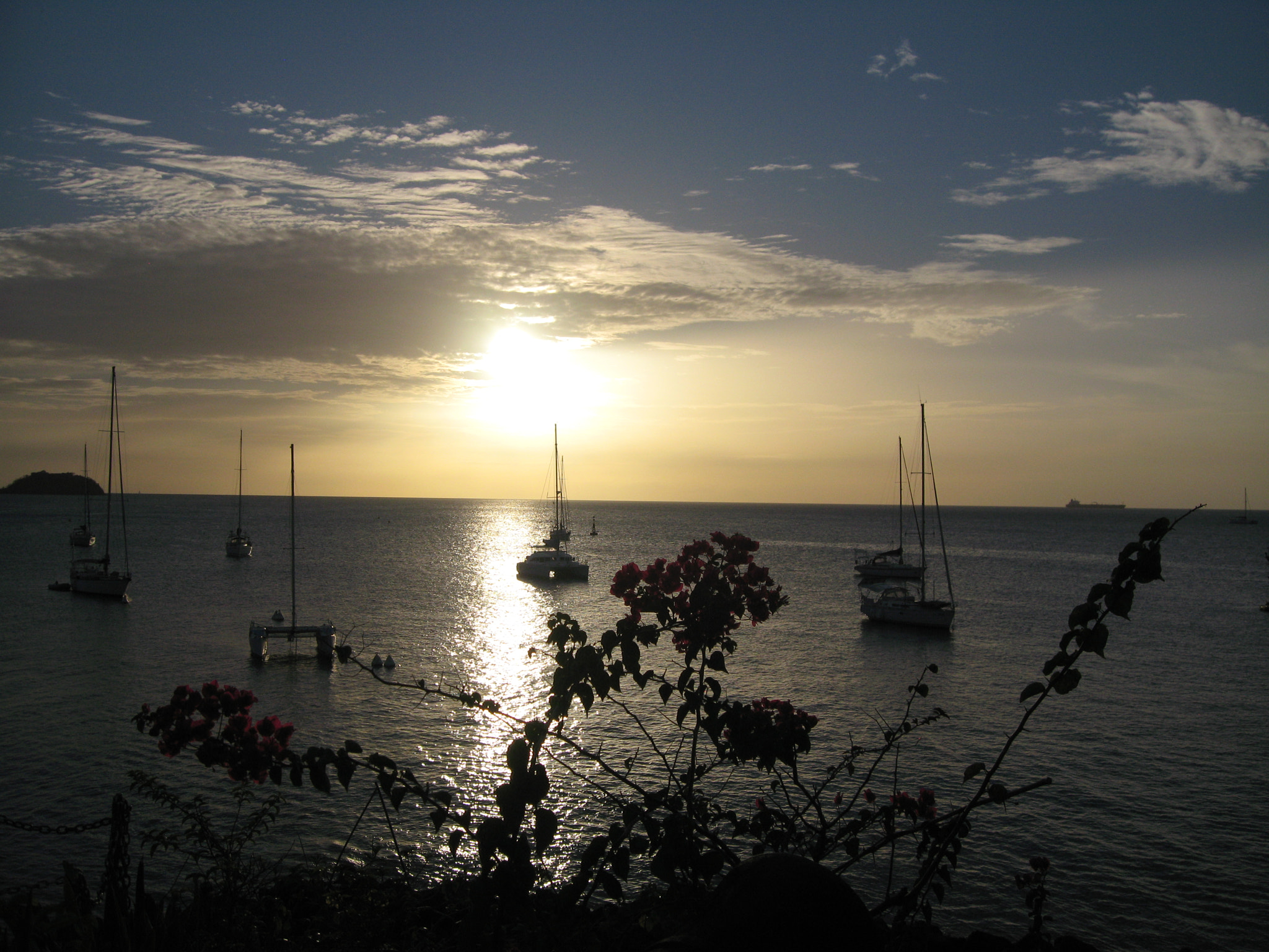 Canon DIGITAL IXUS 900TI sample photo. Martinique les trois ilets "la pointe du bout" photography