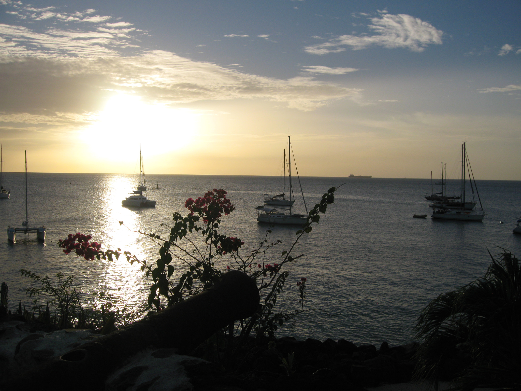 Canon DIGITAL IXUS 900TI sample photo. Martinique les trois ilets "la pointe du bout" photography