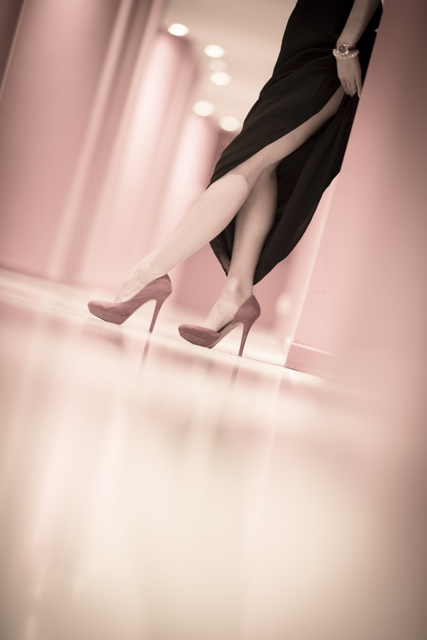 Sony Sonnar T* 135mm F1.8 ZA sample photo. Heels' sensuality photography