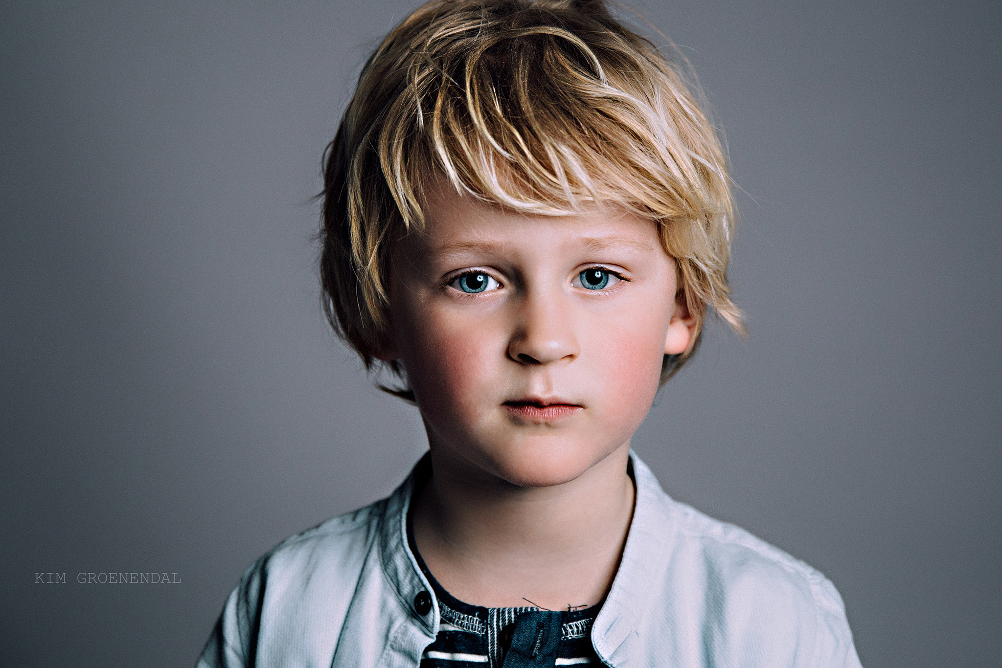 Canon EF 500mm F4L IS USM sample photo. Studio portrait with hard light photography