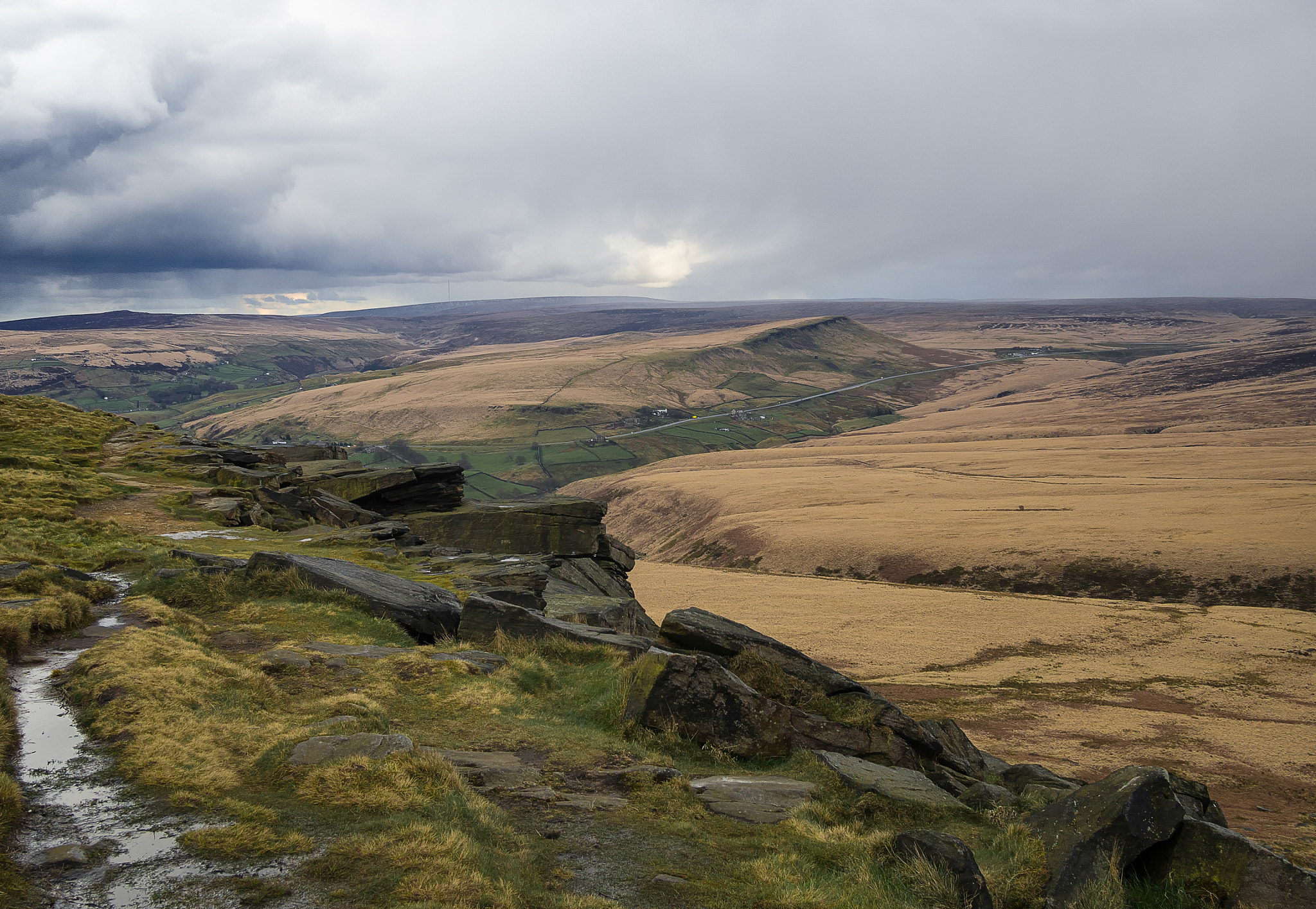 Olympus OM-D E-M10 + Panasonic Lumix G 20mm F1.7 ASPH sample photo. Buckstones photography