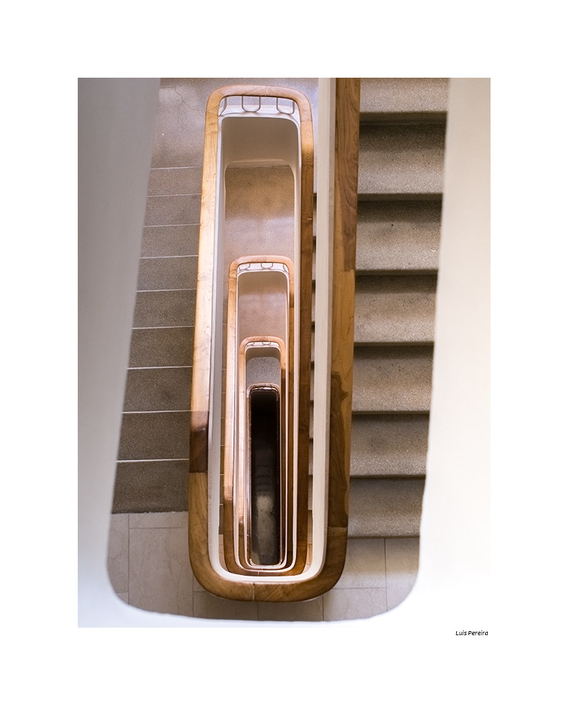 Olympus OM-D E-M5 + Sigma 30mm F2.8 EX DN sample photo. Escaleras... photography