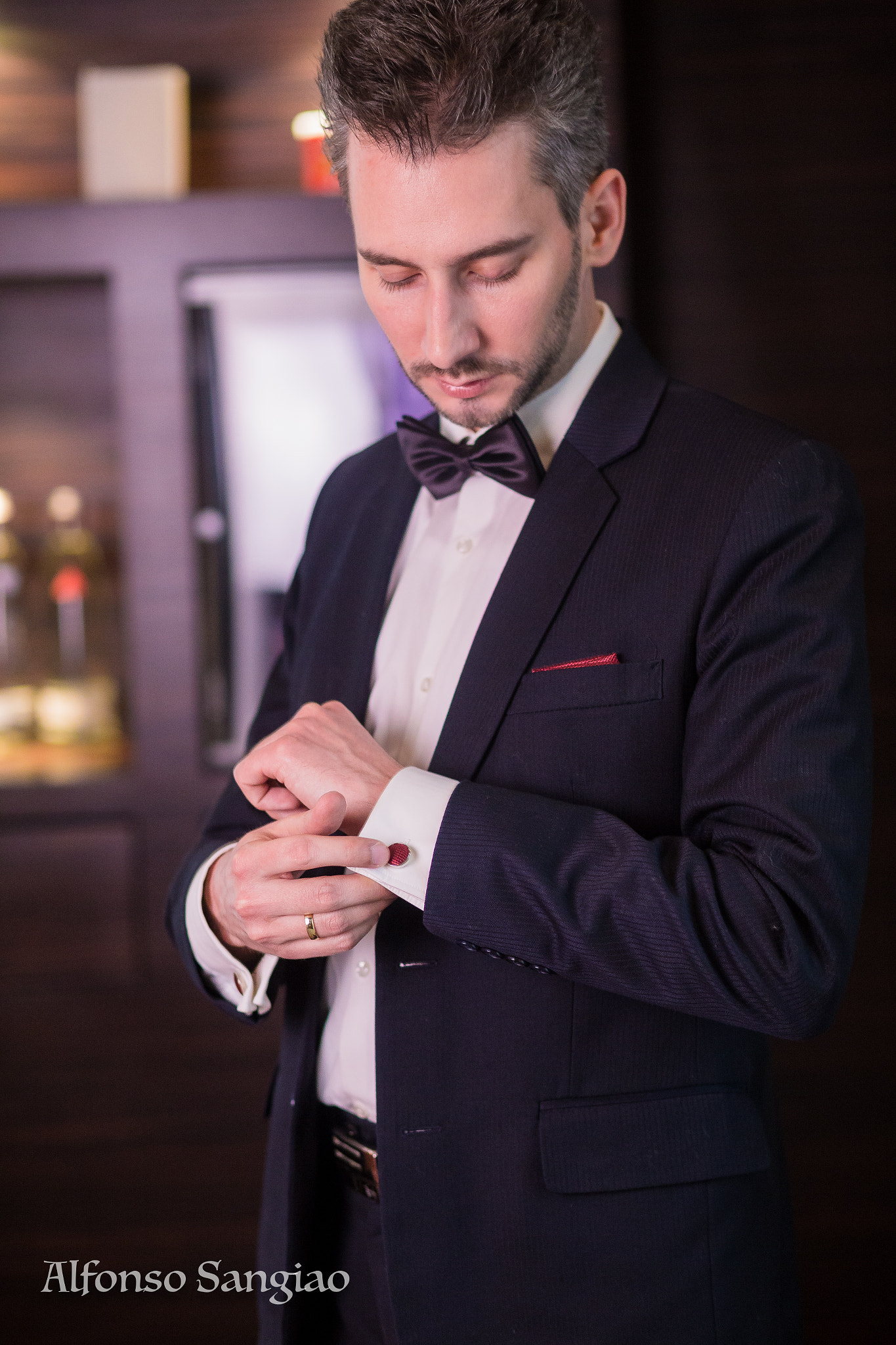 Hochzeit Paarfotoshooting in der Luxus-Suite des Hotel Steigenberger Hof in Frankfurt am Main. --...