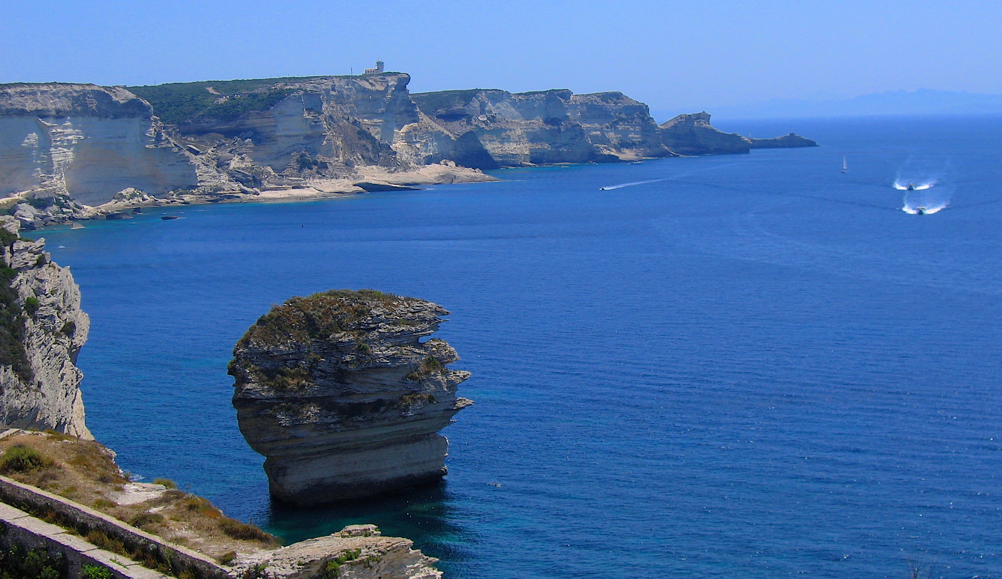 Canon POWERSHOT A95 sample photo. Bord de mer / bonifacio photography