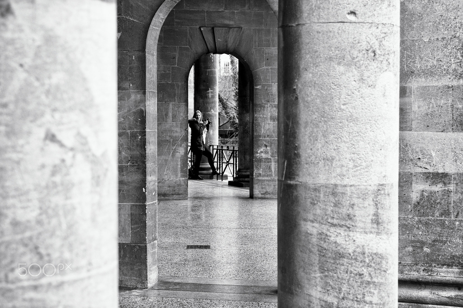 Tamron AF 28-75mm F2.8 XR Di LD Aspherical (IF) sample photo. Arches and columns photography