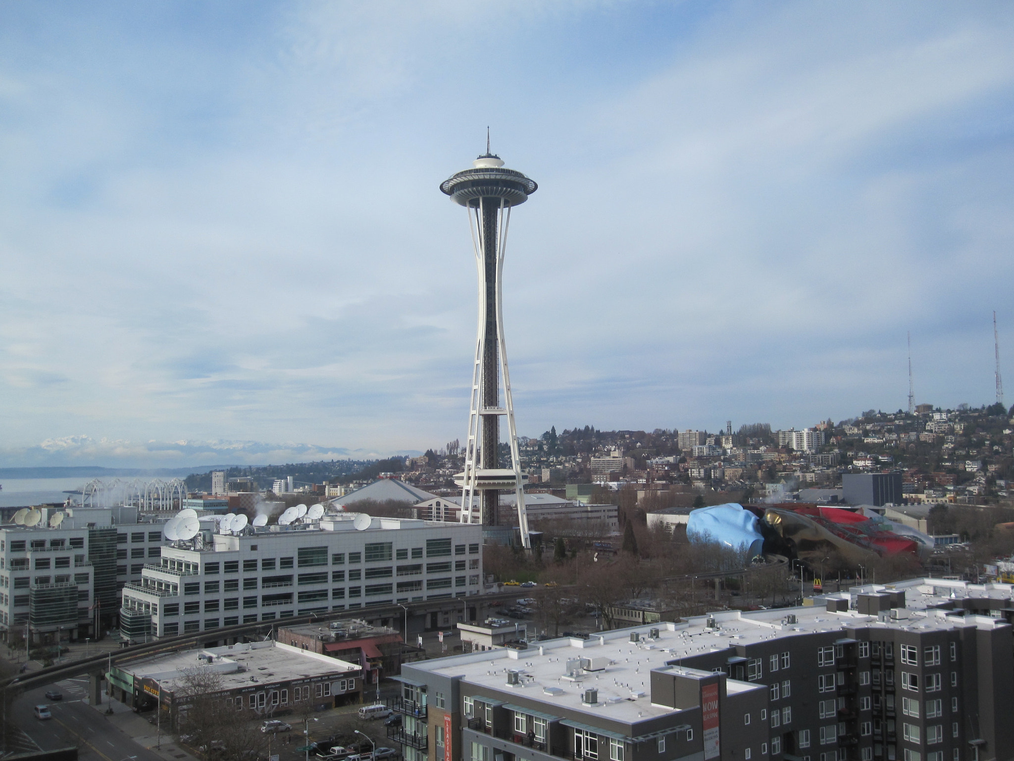 Canon PowerShot SD780 IS (Digital IXUS 100 IS / IXY Digital 210 IS) sample photo. Space needle photography