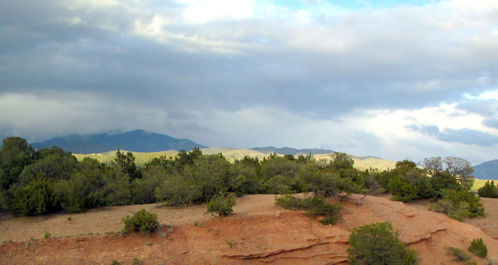 Canon PowerShot SD4500 IS (IXUS 1000 HS / IXY 50S) sample photo. Landscape mountain range. photography