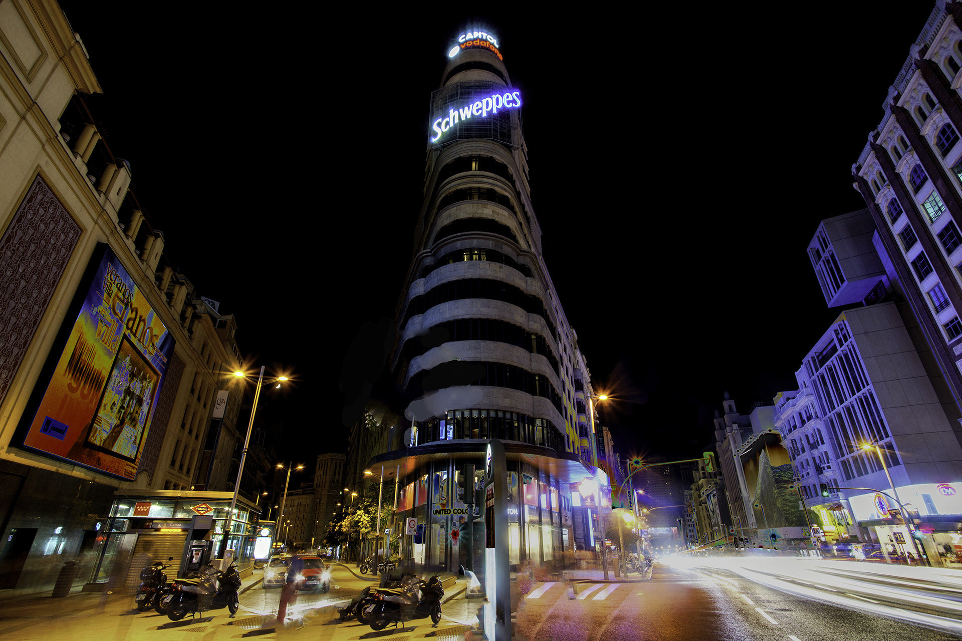 Sony Alpha DSLR-A850 + Minolta AF 17-35mm F2.8-4 (D) sample photo. Madrid cityscape photography