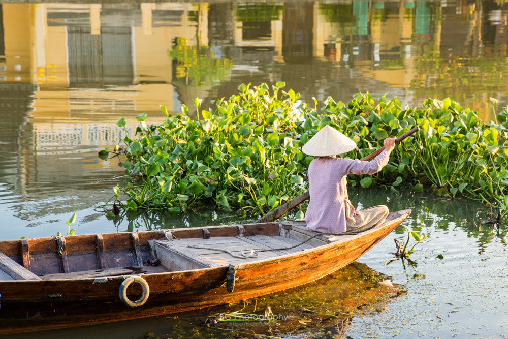 Sony a7 + Canon EF 85mm F1.2L II USM sample photo. Fisherfolk. photography