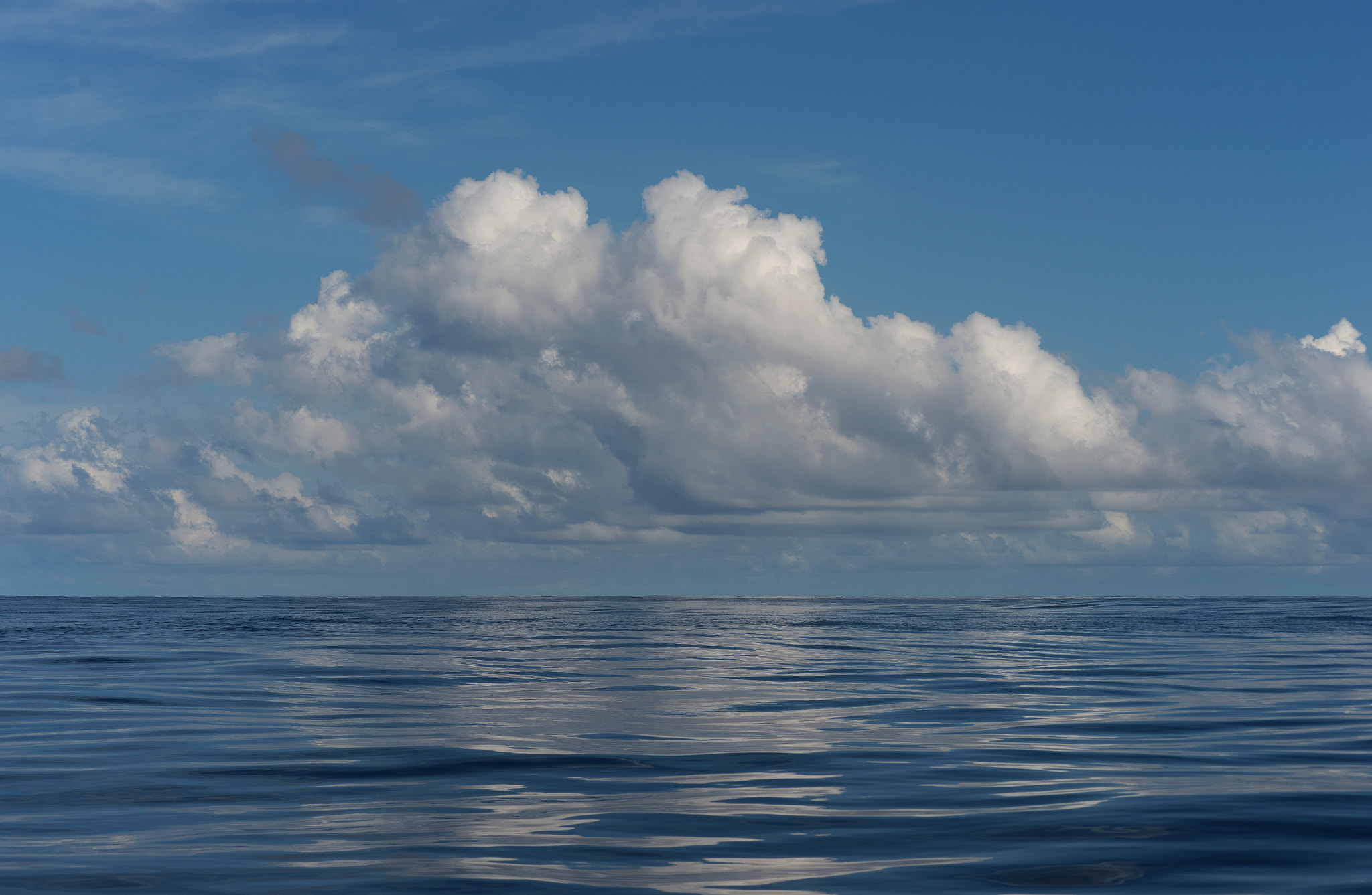 Sigma 70-300mm F4-5.6 APO DG Macro sample photo. Calm sea photography