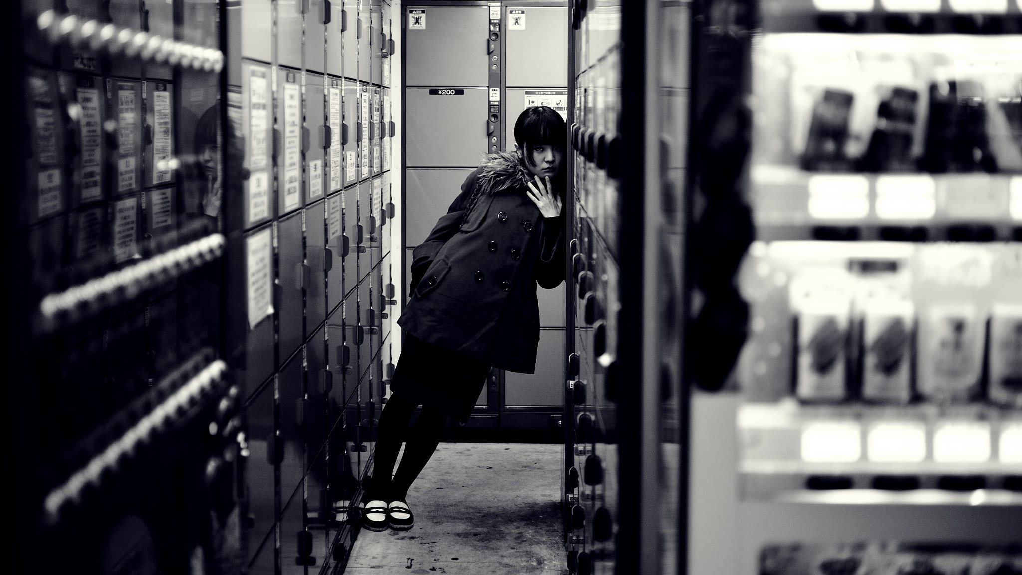 ZEISS Makro-Planar T* 50mm F2 sample photo. Locker girl photography