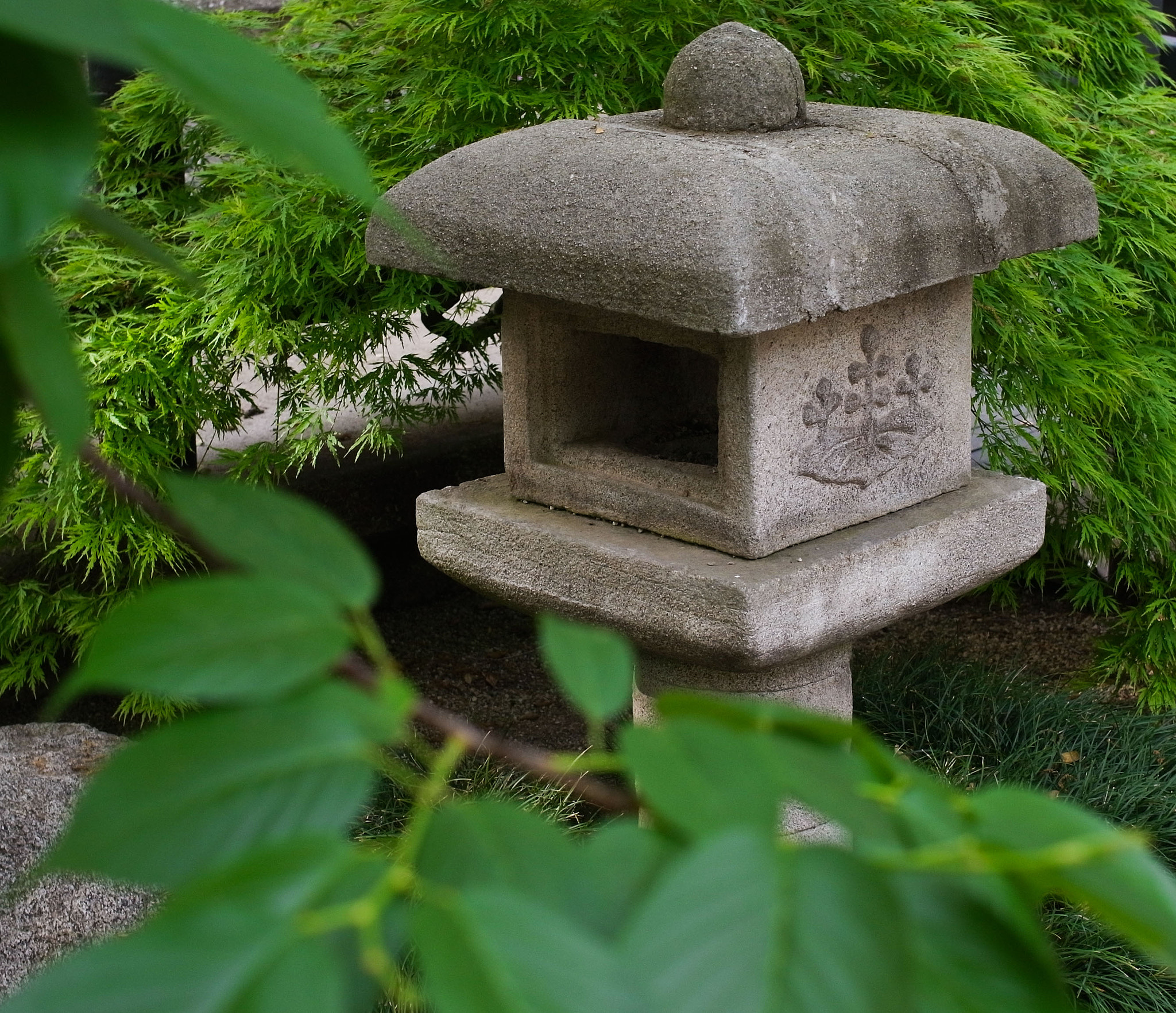 Ricoh GXR A12 + GR Lens A12 50mm F2.5 Macro sample photo. Japanese garden pillar photography