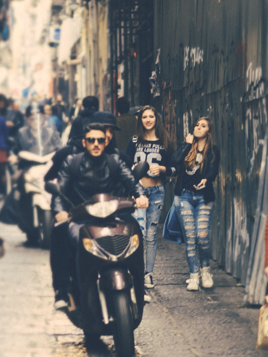 Olympus M.Zuiko Digital ED 75mm F1.8 sample photo. Naples street life photography