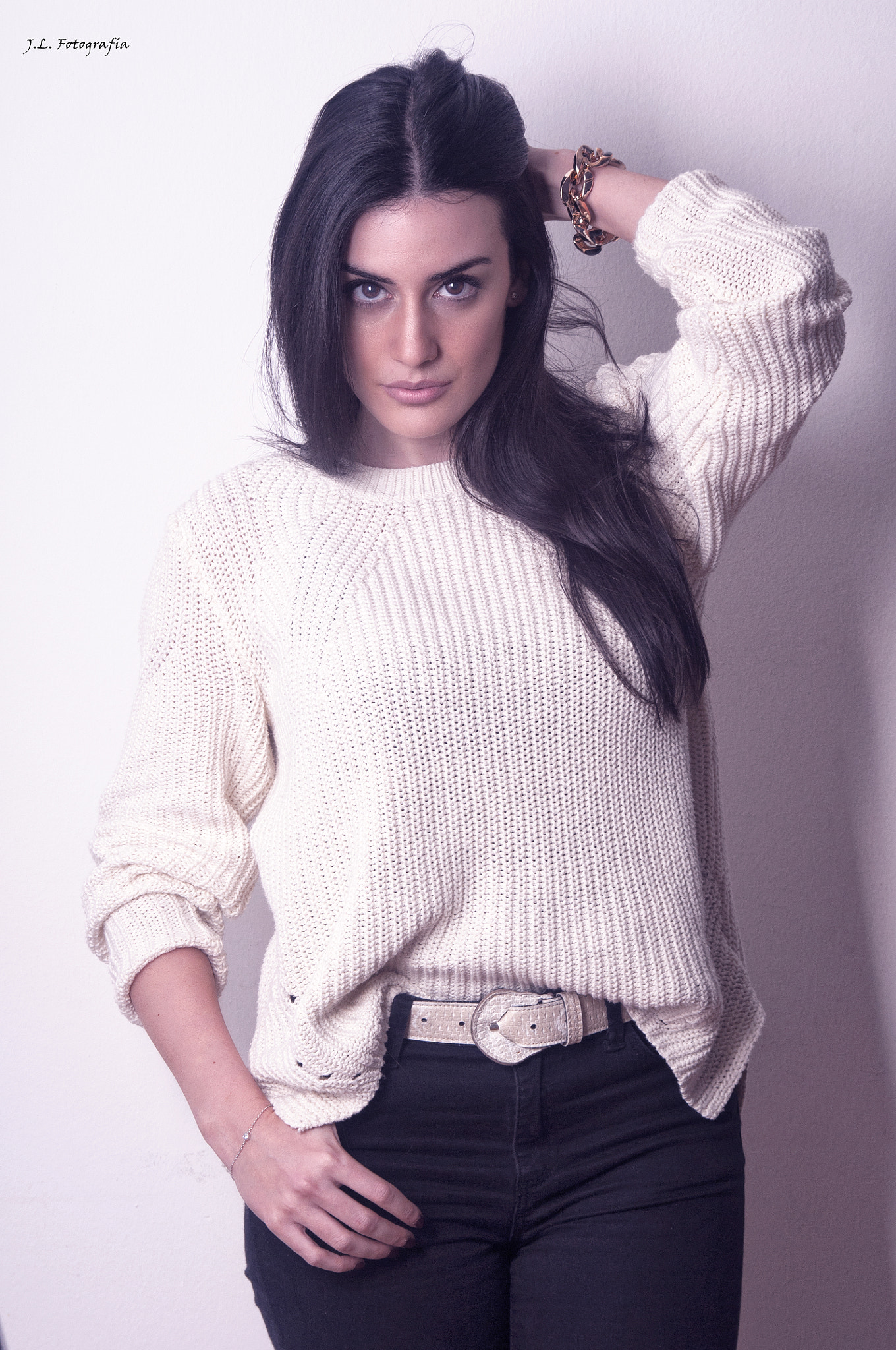 Nikon D300S + Sigma 70-210mm F4-5.6 UC-II sample photo. Anaïs photography