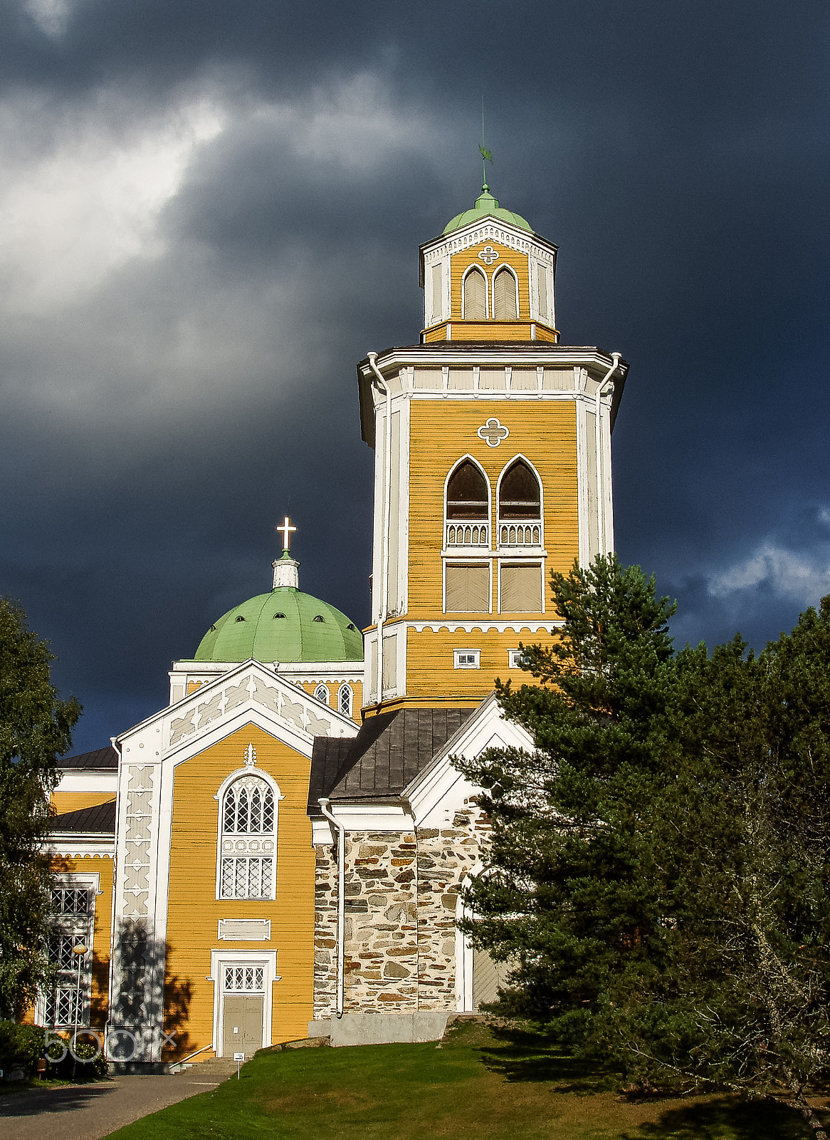 Olympus X-3,C-60Z sample photo. Light after the storm photography