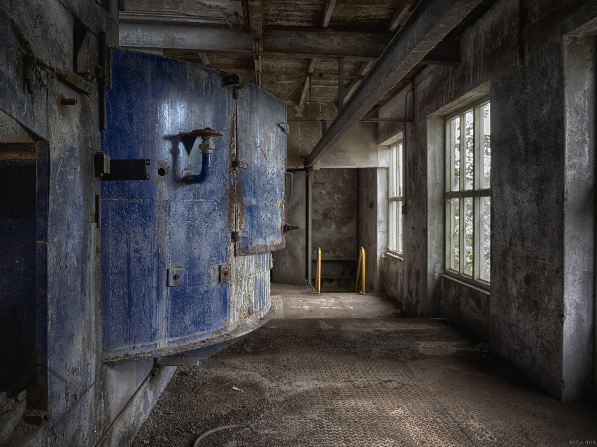 Olympus OM-D E-M10 + Panasonic Lumix G 14mm F2.5 ASPH sample photo. Blue.... photography