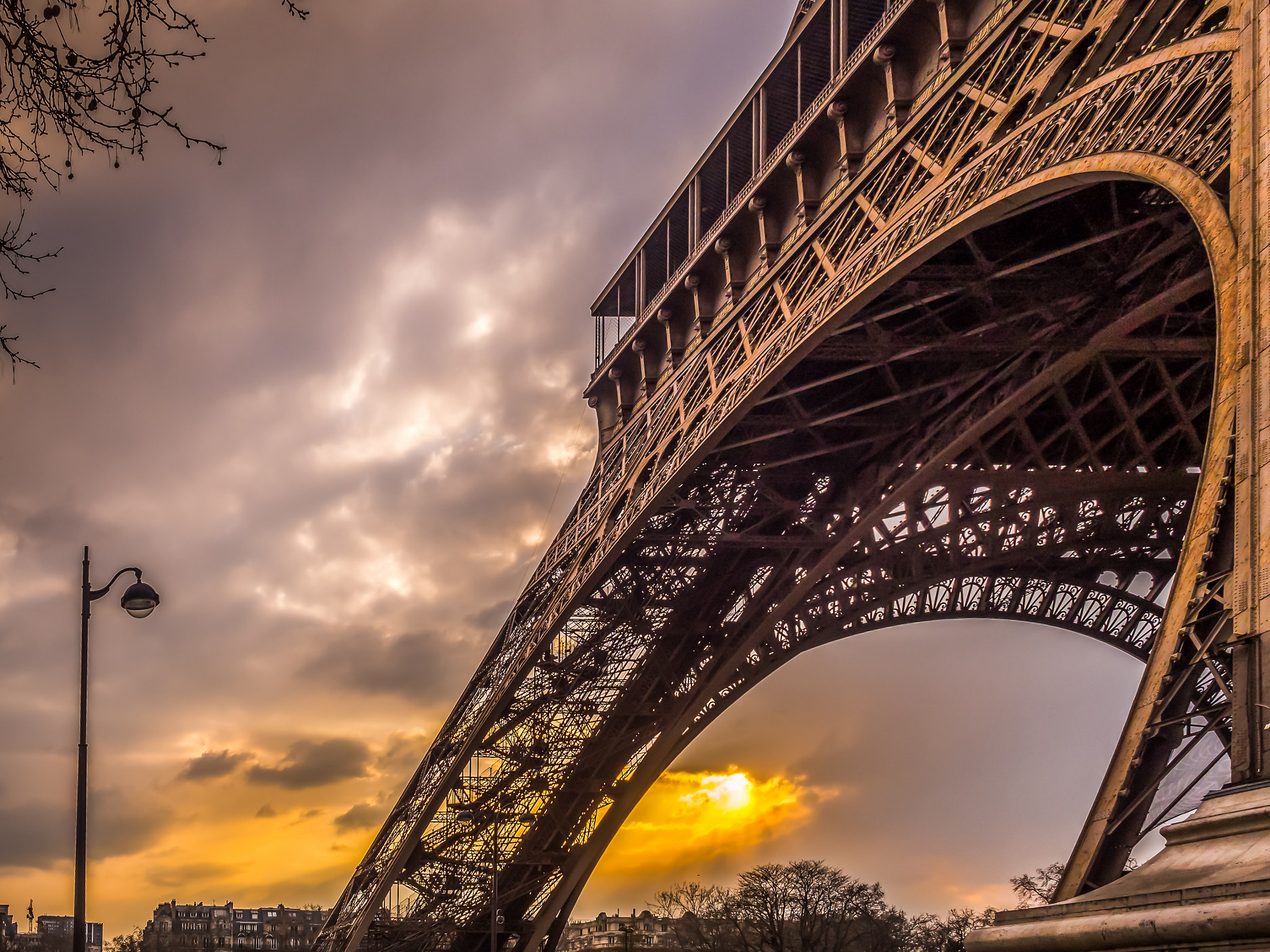 Olympus OM-D E-M10 + Olympus M.Zuiko Digital 17mm F1.8 sample photo. Eiffel tower photography