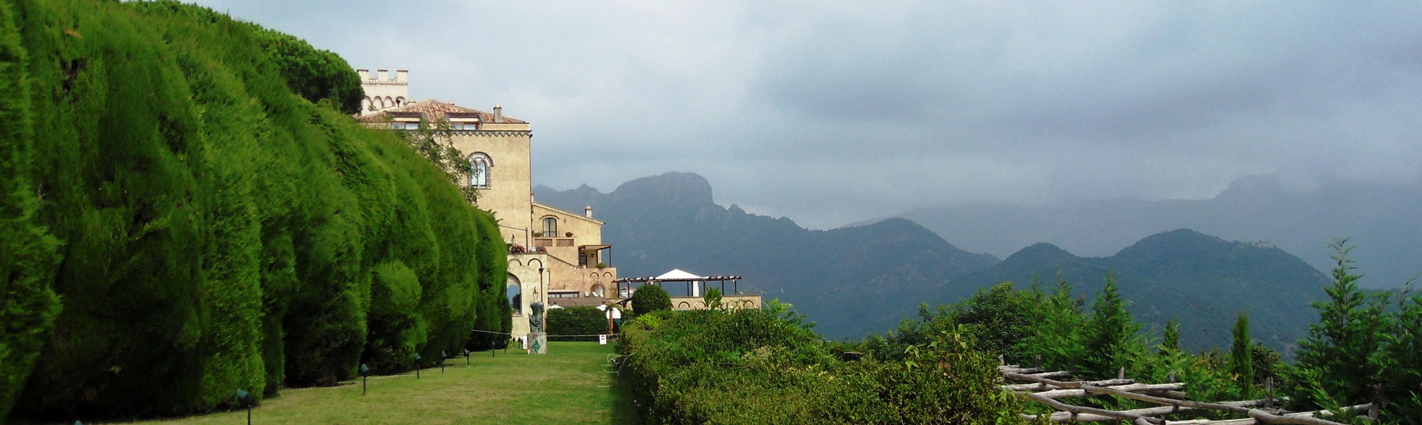 Samsung PL60 / VLUU PL60 /  SL420 sample photo. Ravello villa photography