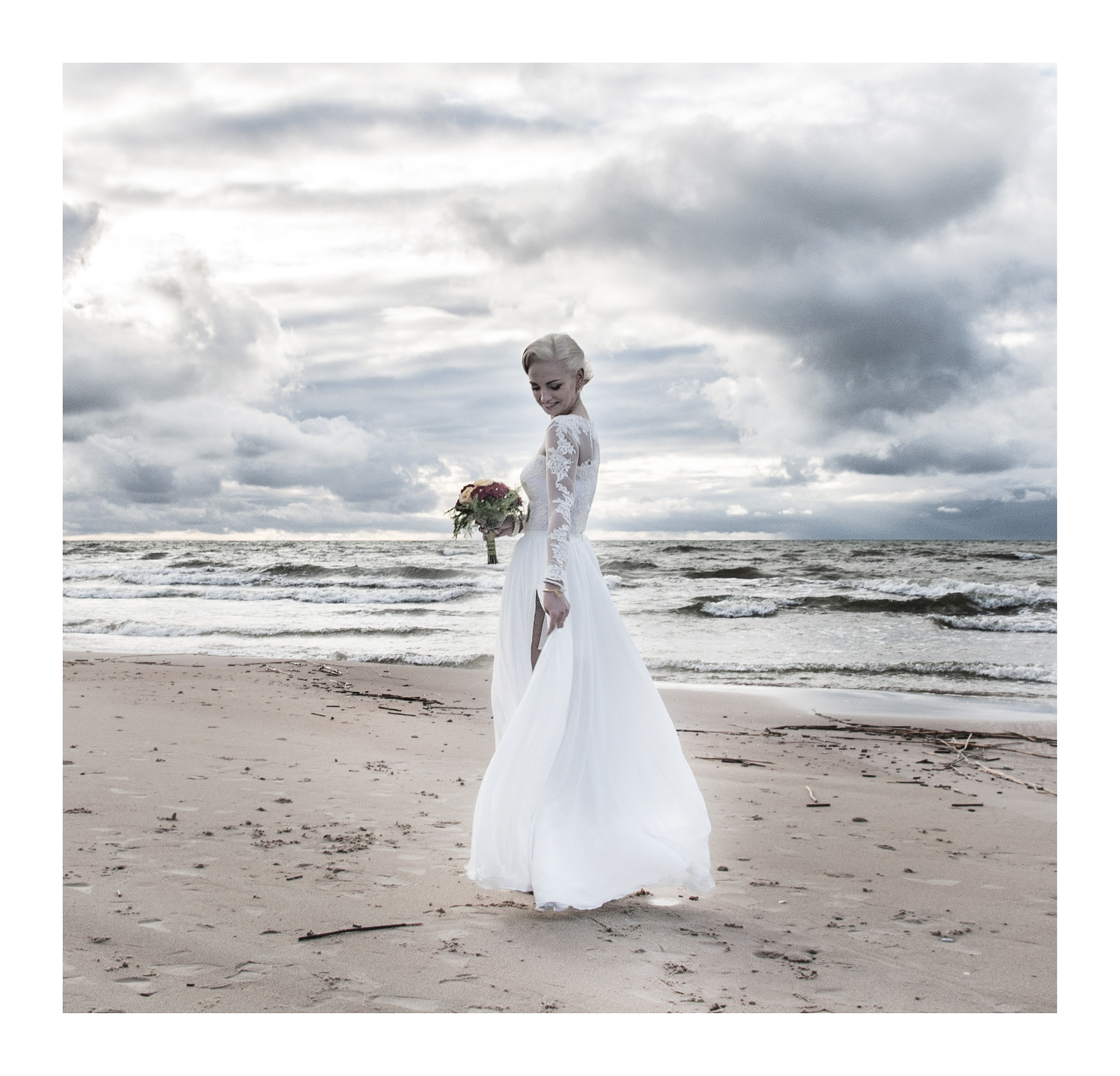 Sigma 18-250mm F3.5-6.3 DC OS HSM sample photo. Bride portrait photography