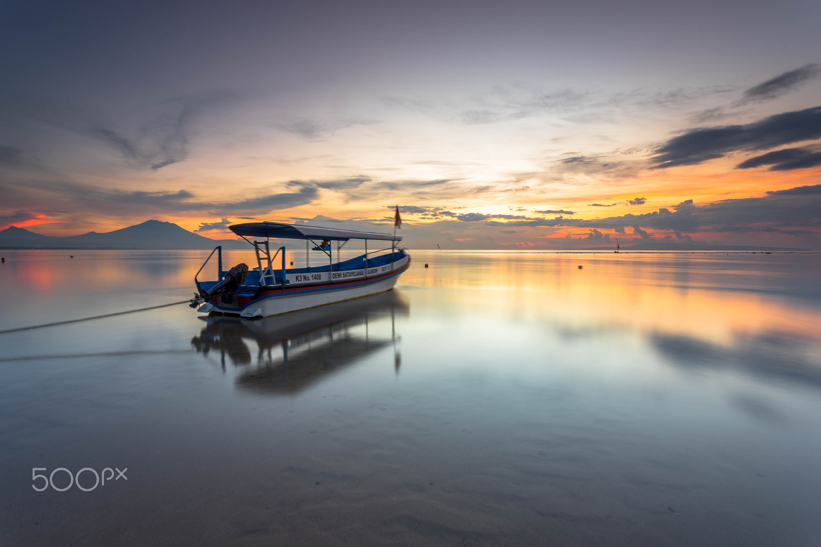 Sony a7 + Canon EF 17-40mm F4L USM sample photo. Sunrise at sindhu beach, bali indonesia photography