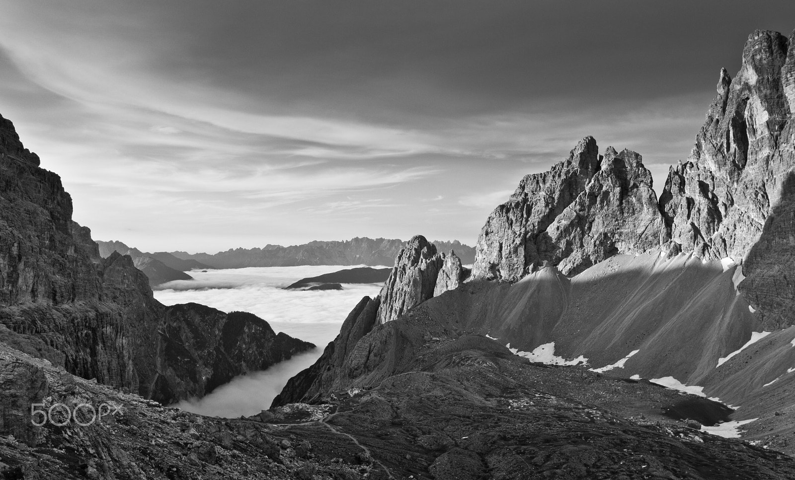 Sigma 8-16mm F4.5-5.6 DC HSM sample photo. Curve photography