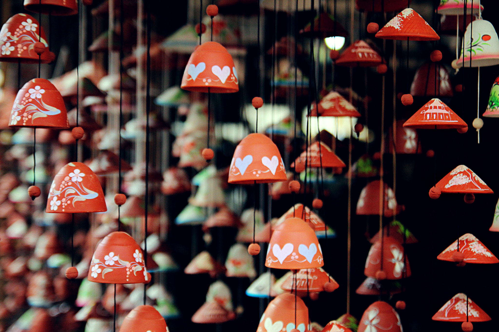 Canon EOS 600D (Rebel EOS T3i / EOS Kiss X5) sample photo. Wind chimes photography