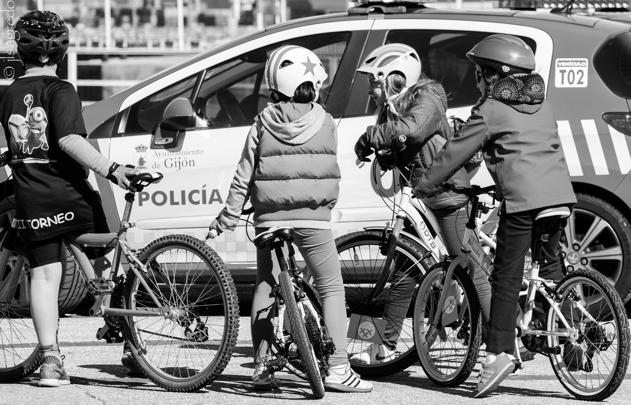 Canon EF 70-300mm F4-5.6L IS USM sample photo. Bici+poli photography