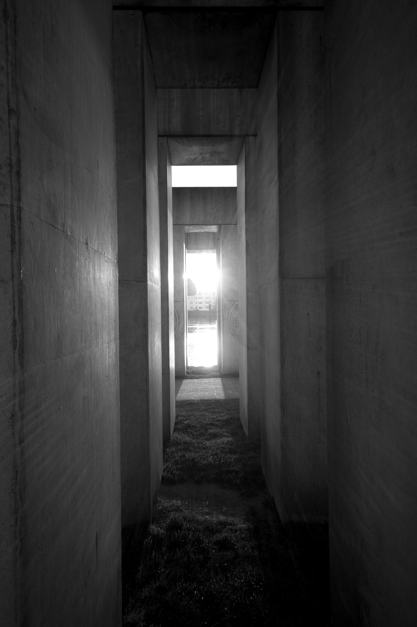 Minolta AF 28-80mm F3.5-5.6 II sample photo. Architecture maastricht  photography