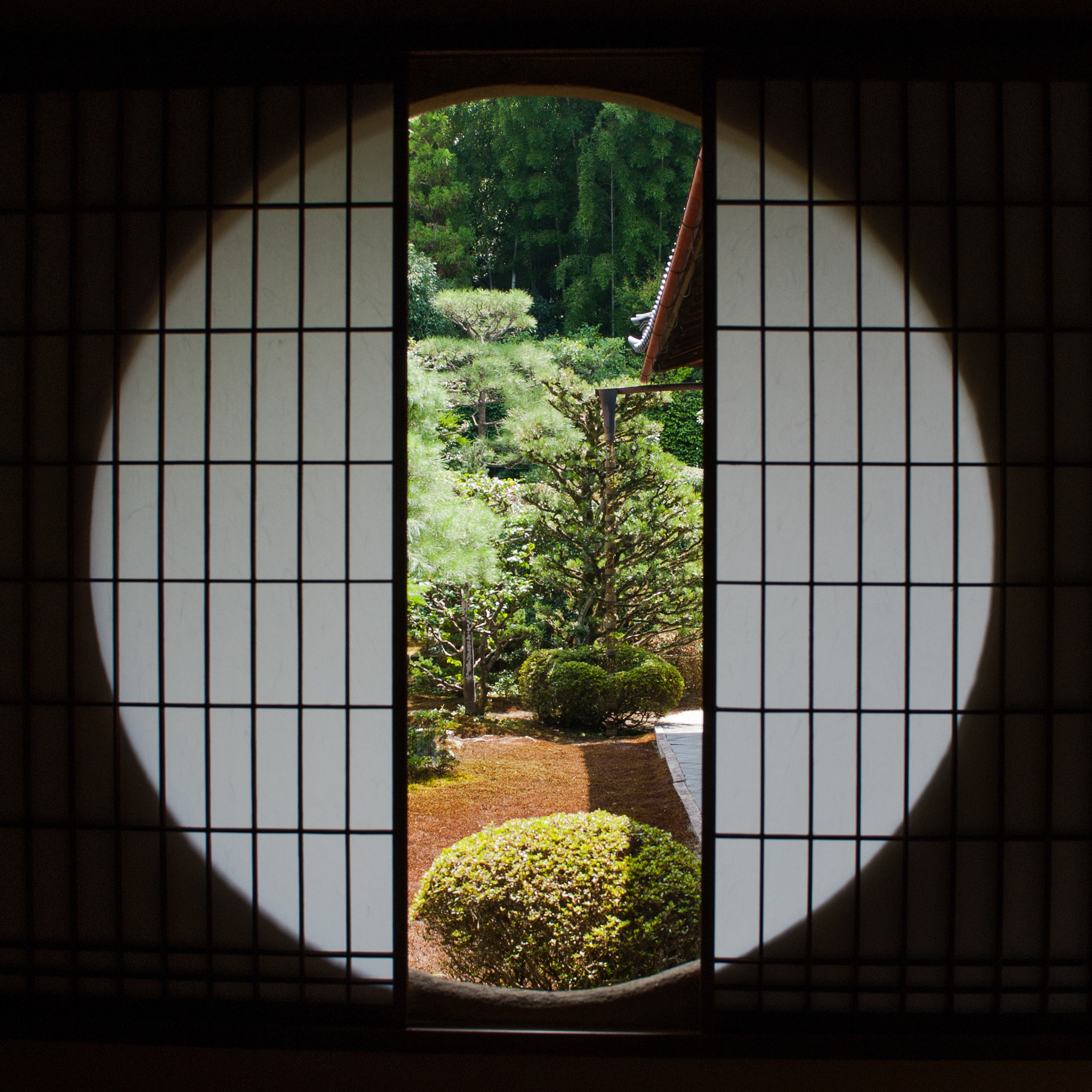 Pentax K200D sample photo. Japanese garden photography