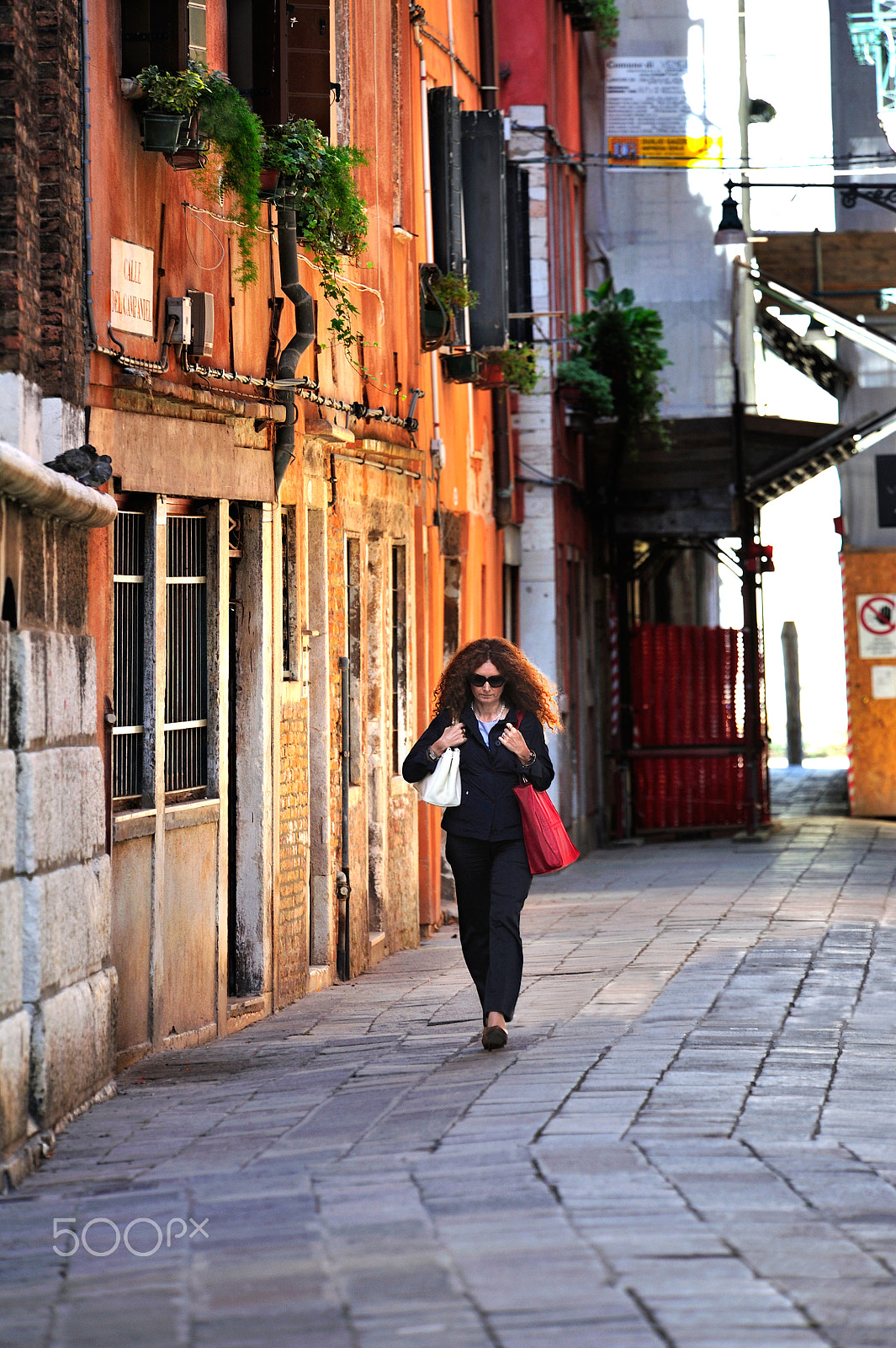 Nikon D3 sample photo. Venician alley. photography